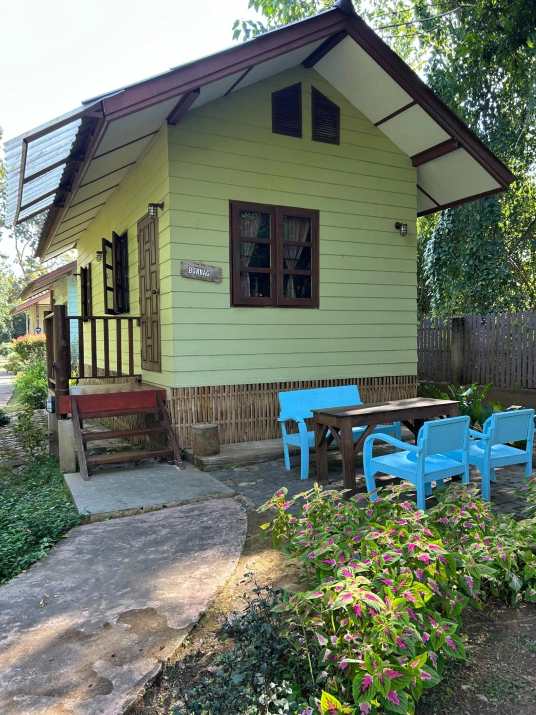 At Home Chiang Dao, Pooch Lovers