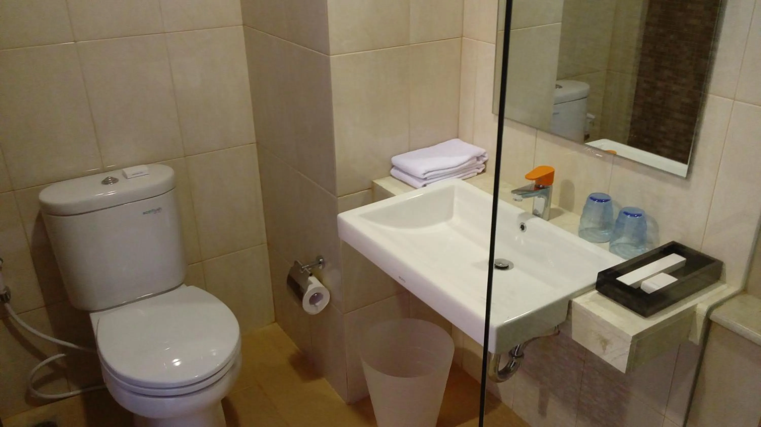 Bathroom in Student Park Hotel