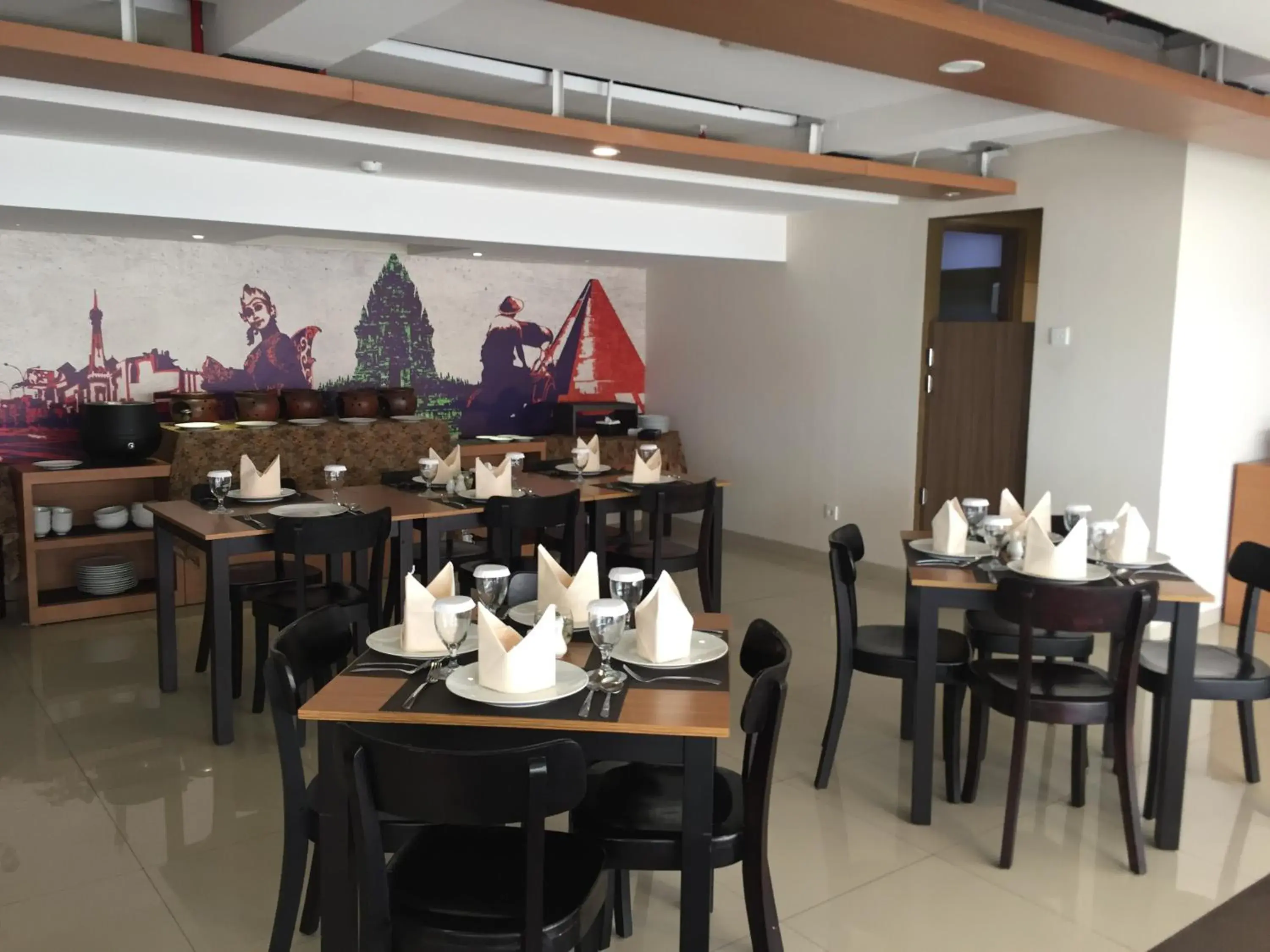 Restaurant/places to eat in Student Park Hotel Restaurant/places to eat in Student Park Hotel