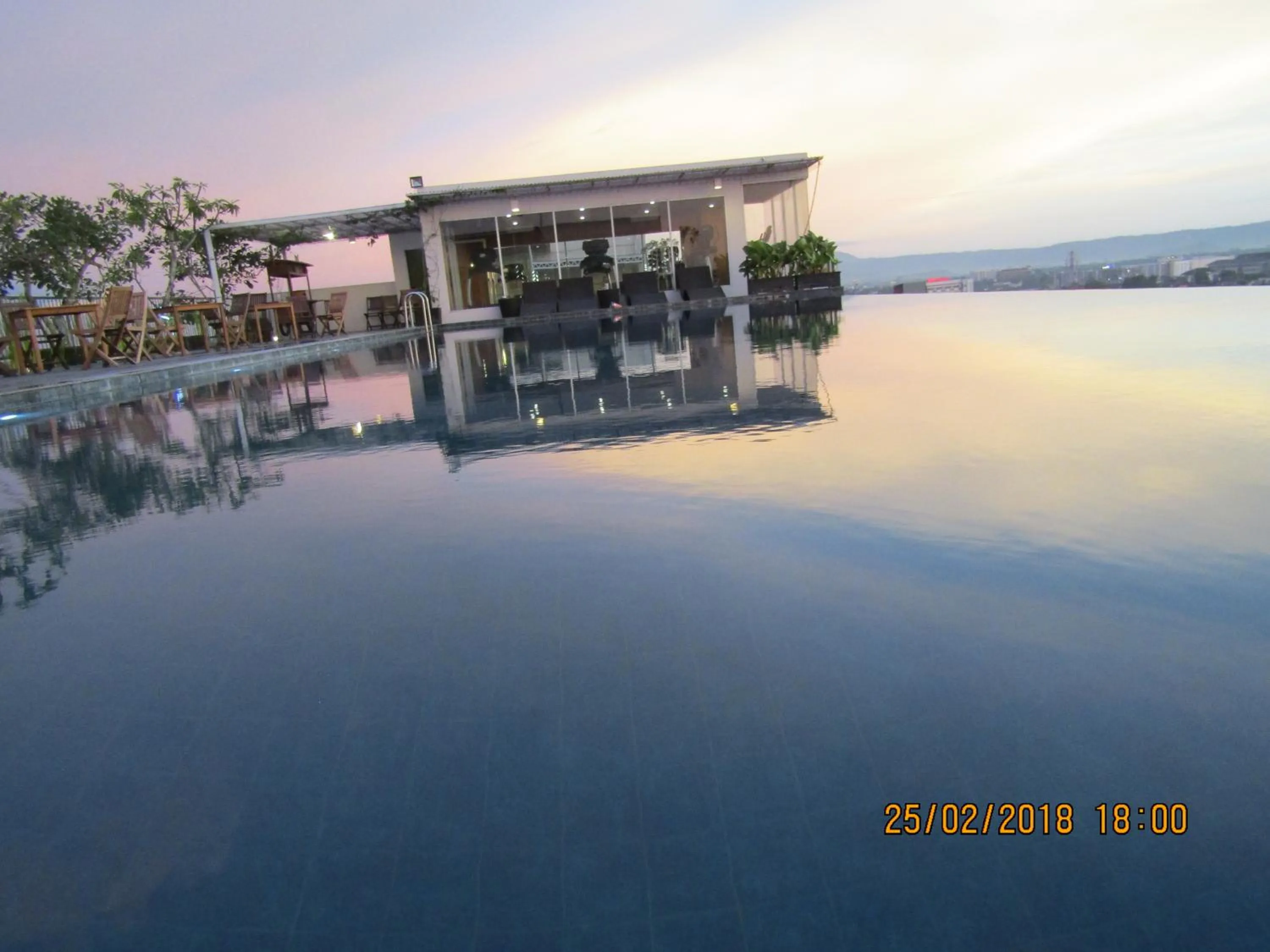 Swimming pool in Student Park Hotel