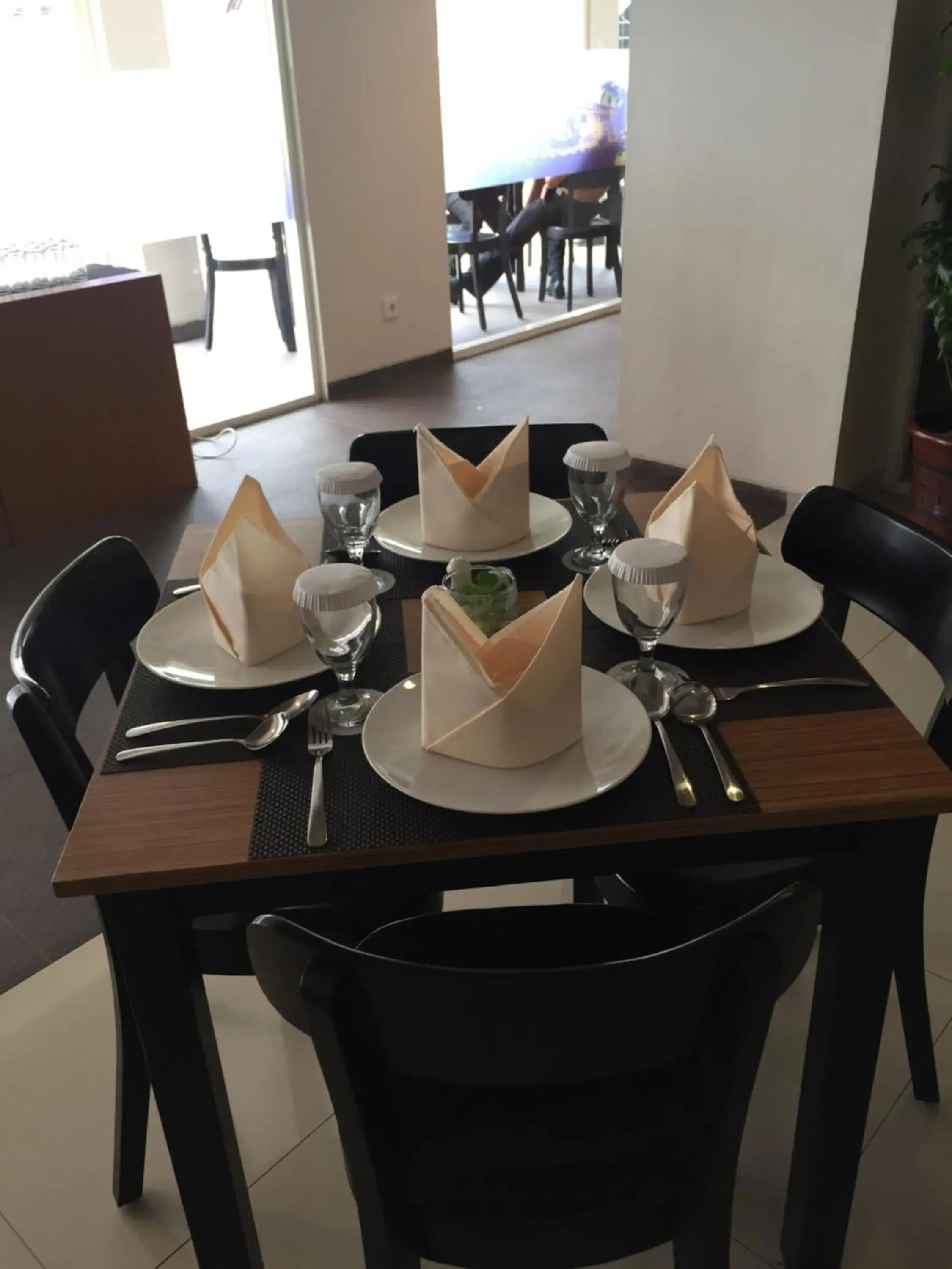 Restaurant/places to eat in Student Park Hotel Restaurant/places to eat in Student Park Hotel