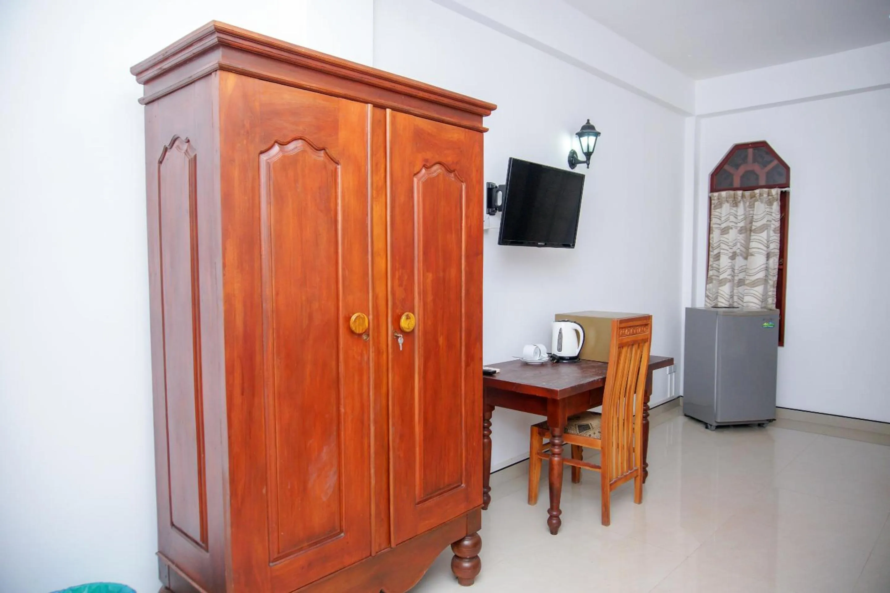 Bedroom in No Name Rest