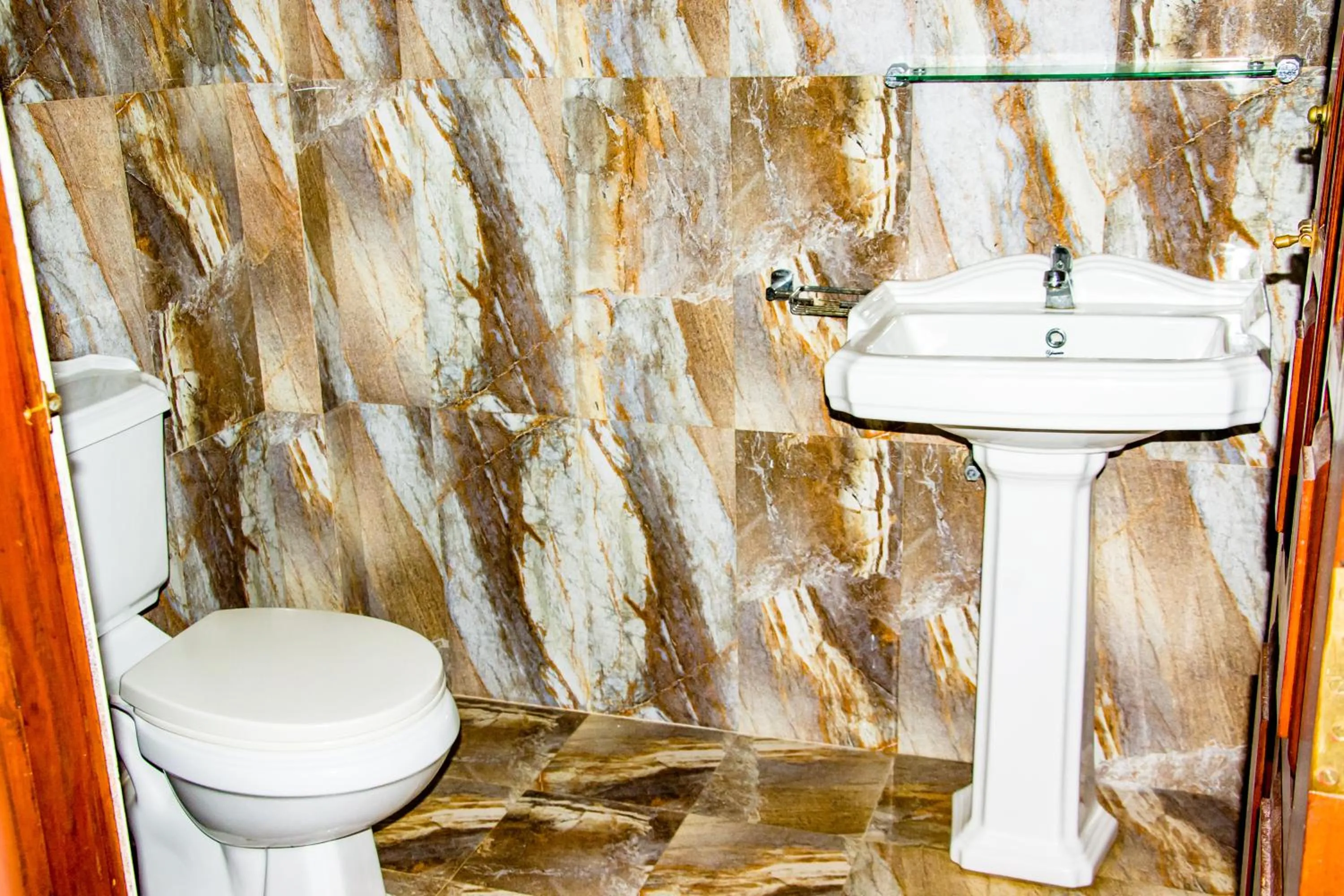 Toilet in No Name Rest