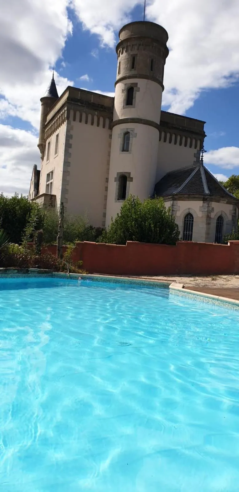 Swimming pool in Château de Villeneuve - Montolieu