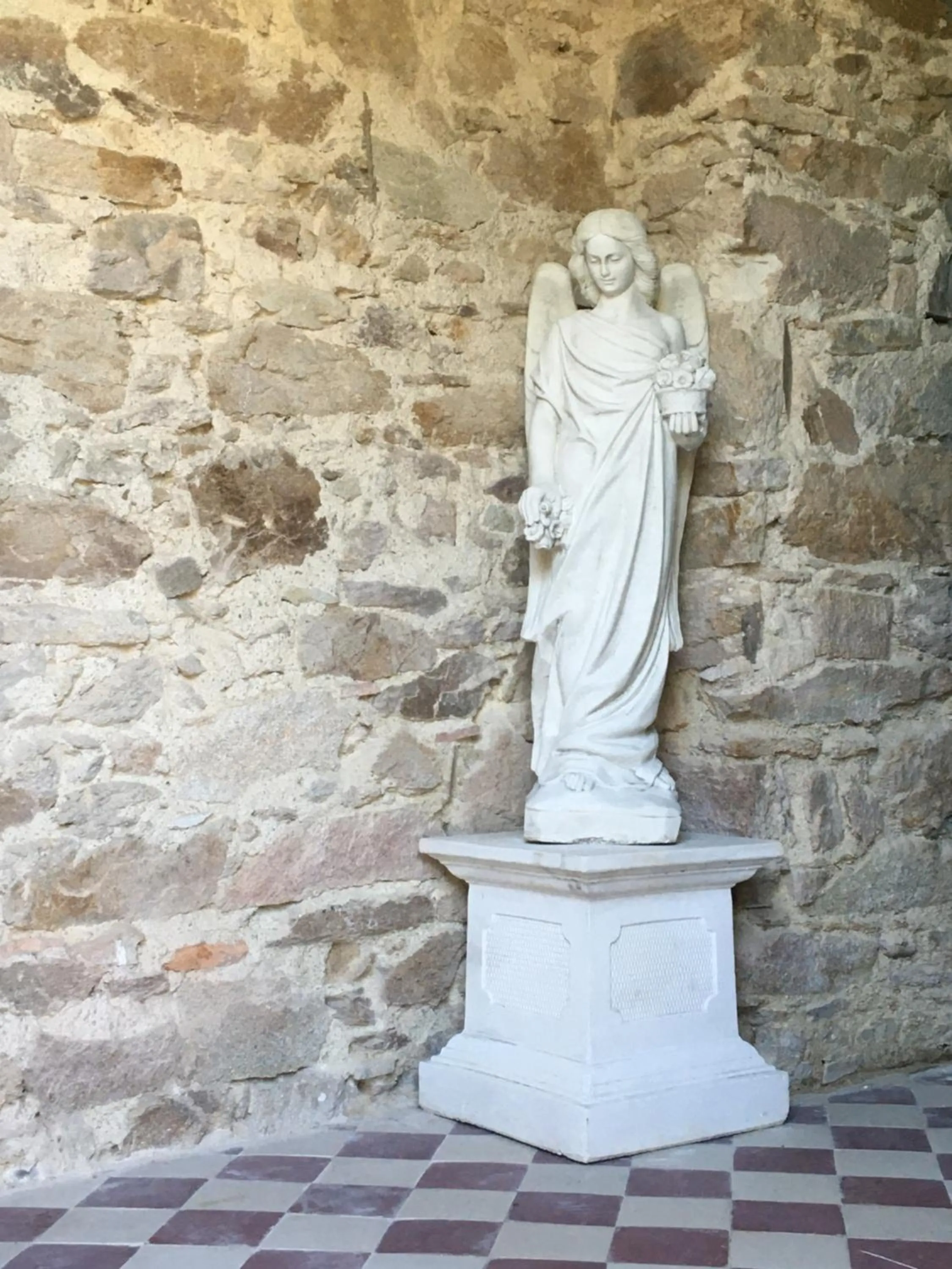 Place of worship in Château de Villeneuve - Montolieu