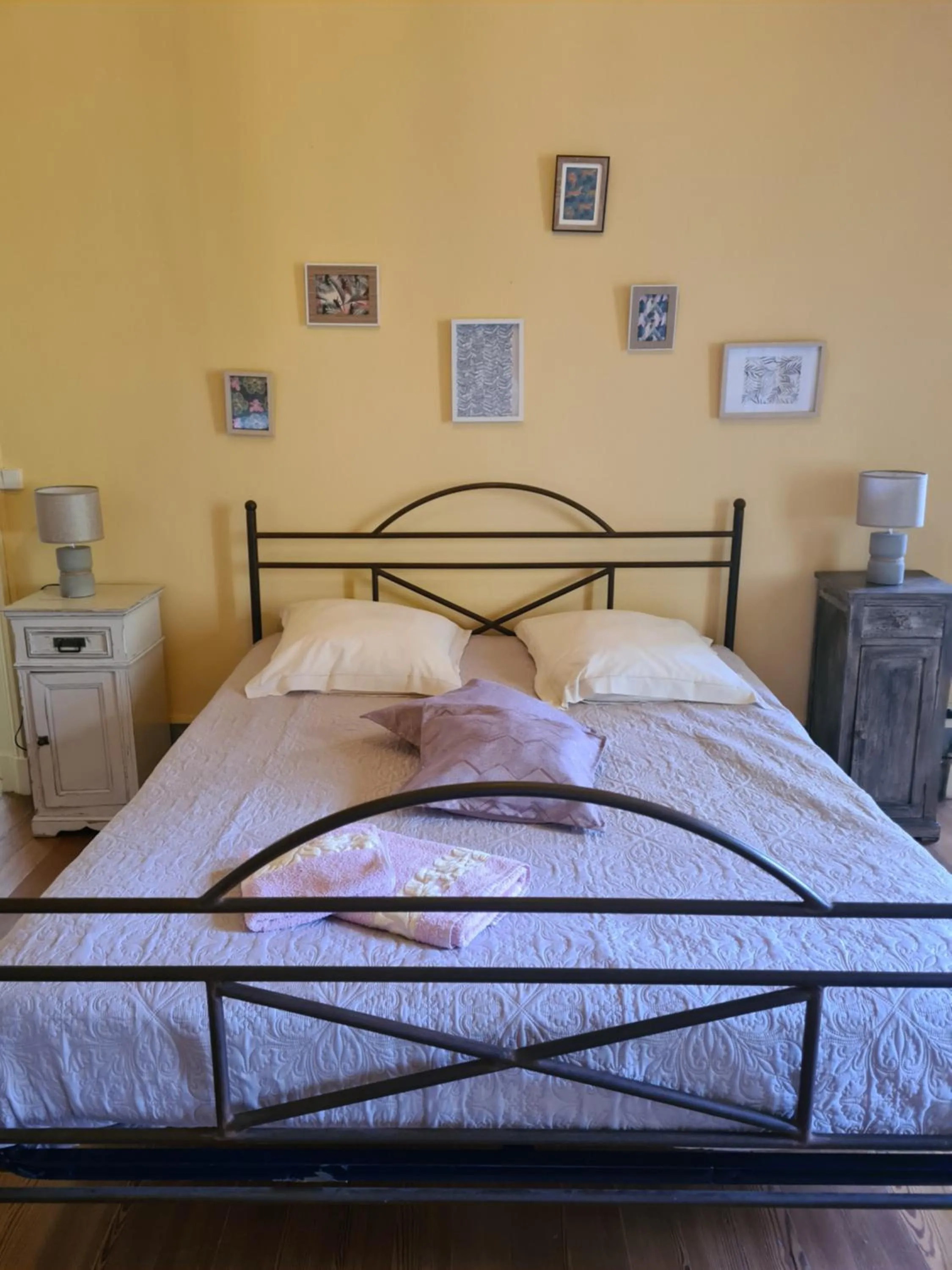 Bed in Château de Villeneuve - Montolieu
