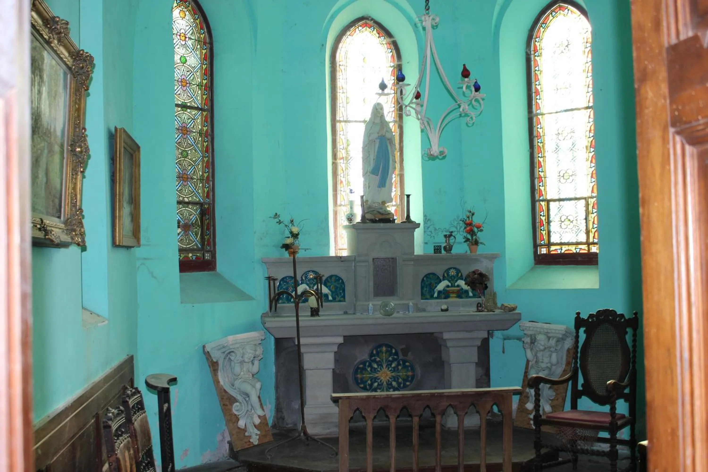 Place of worship in Château de Villeneuve - Montolieu