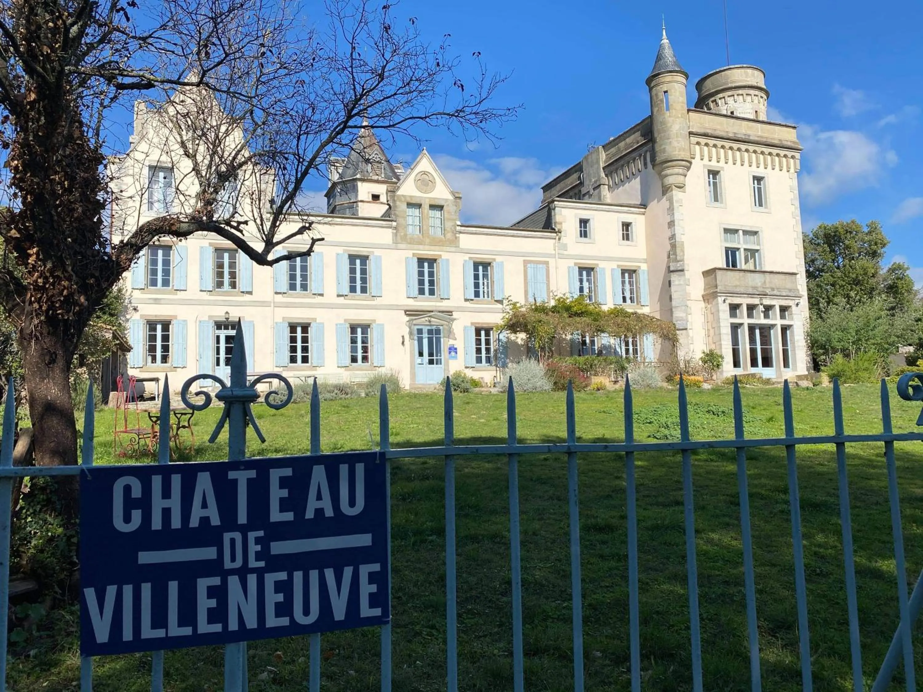 Property building in Château de Villeneuve - Montolieu