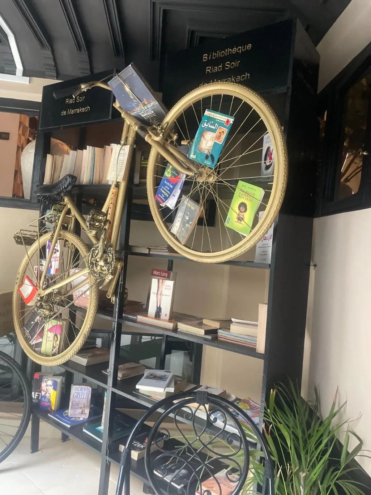 Library in Riad Soir De Marrakech