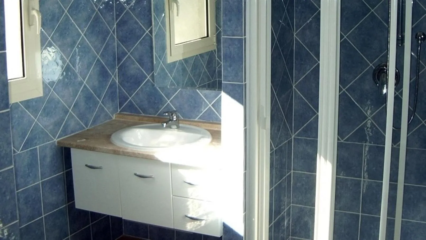 Shower in Residence Floreal