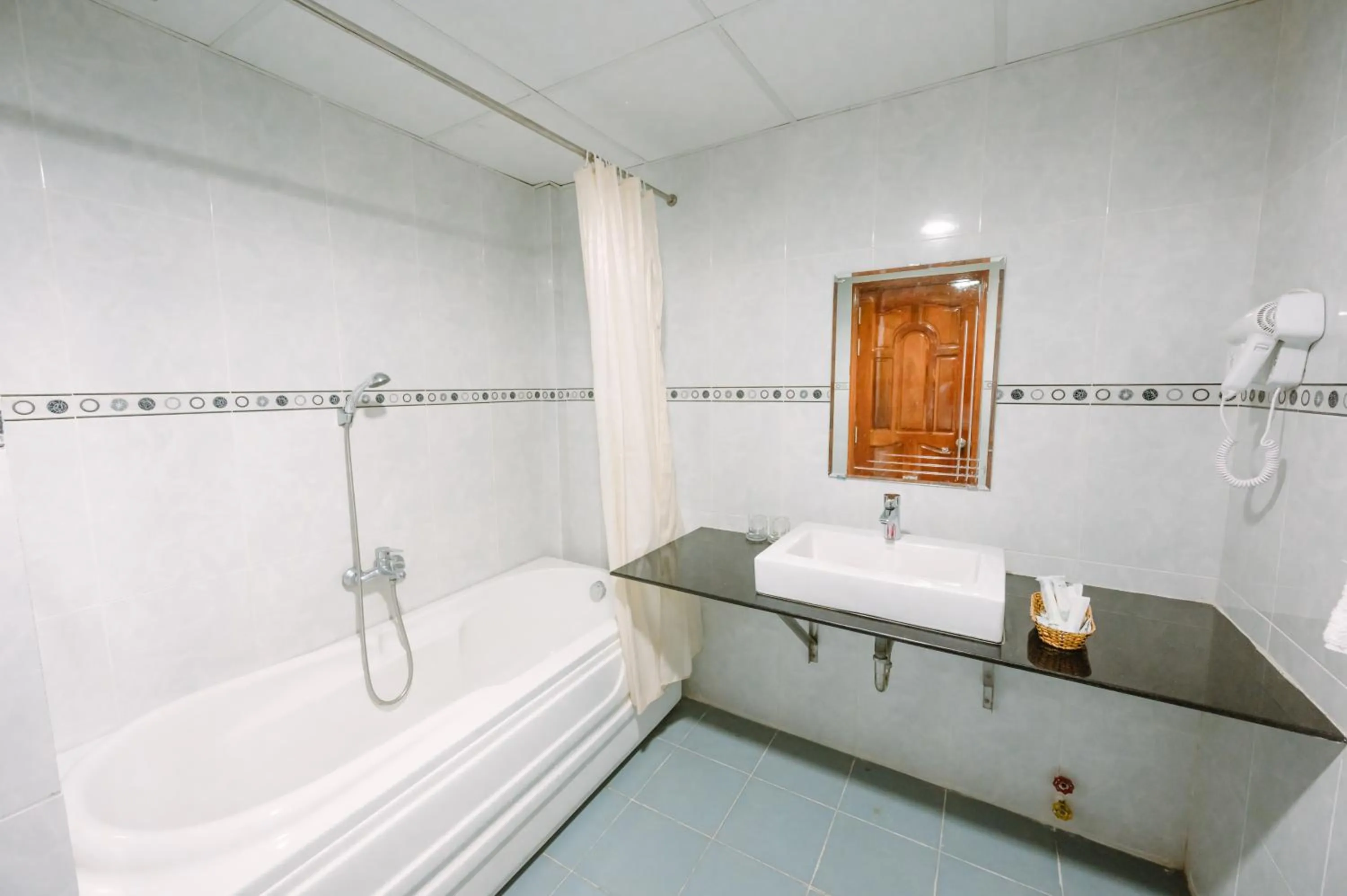Bathroom in Hoang Duc Hotel
