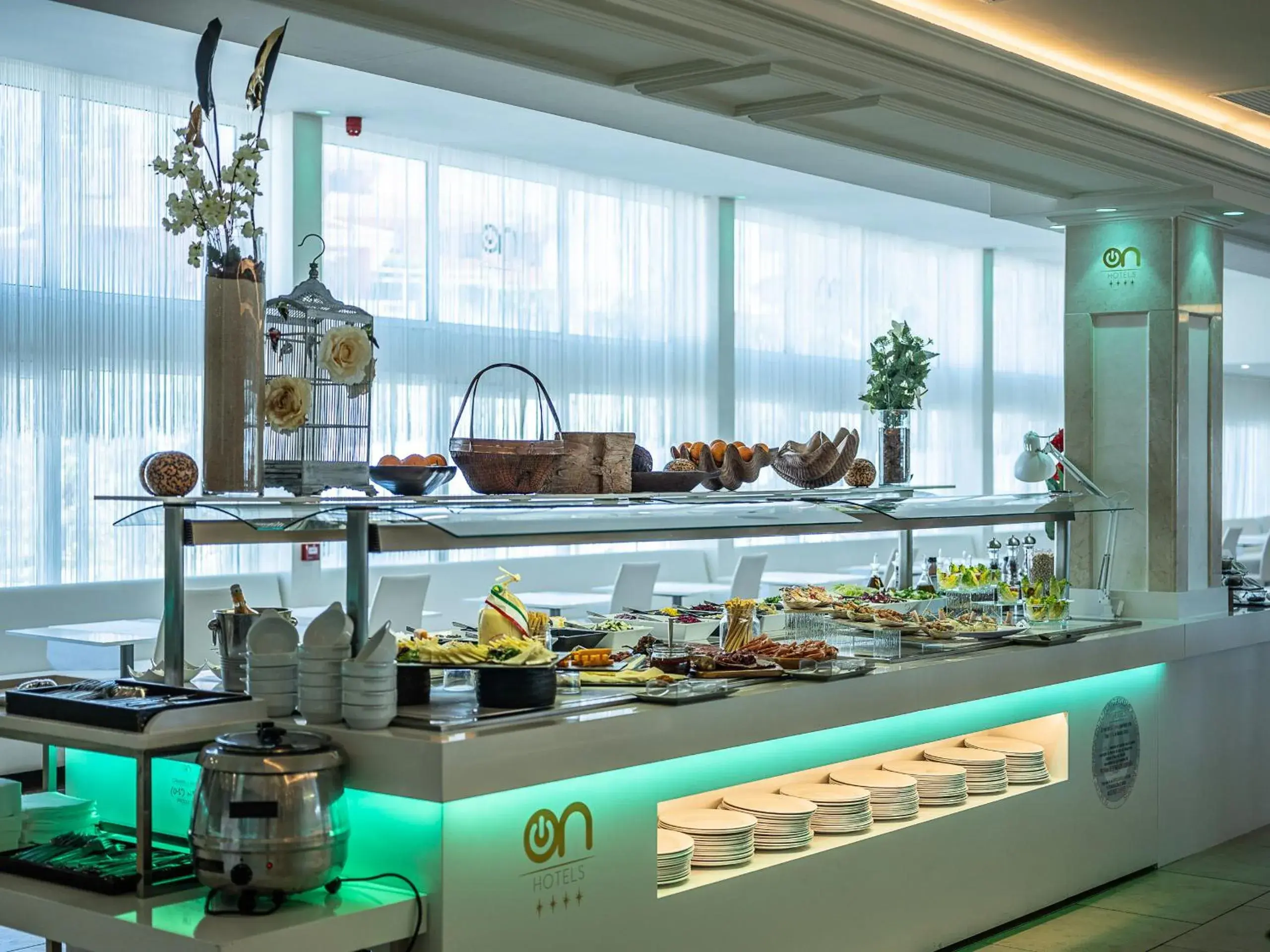 Restaurant/places to eat in ON Hotels Oceanfront Adults Designed Restaurant/places to eat in ON Hotels Oceanfront Adults Designed