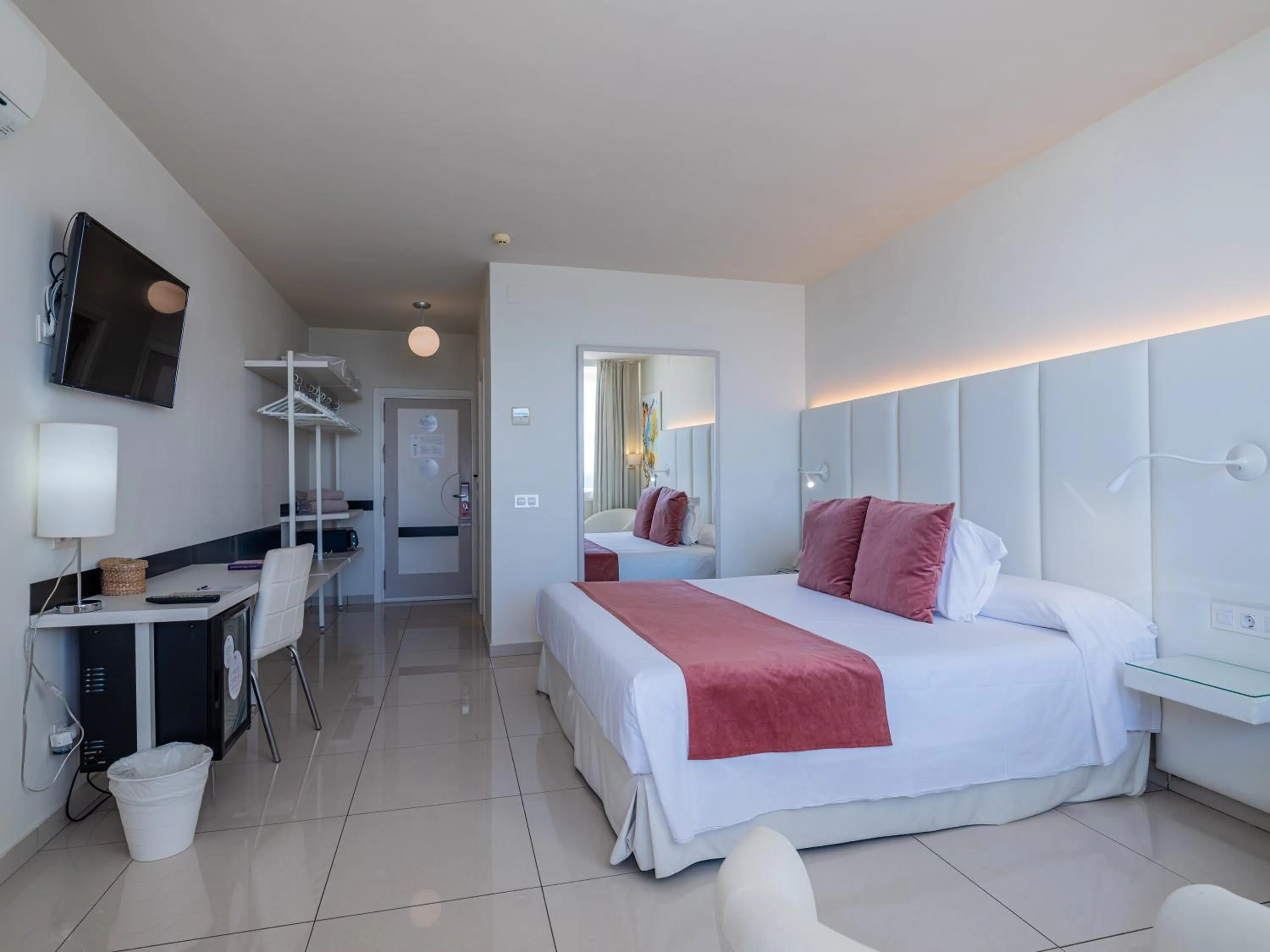 Bed in ON Hotels Oceanfront Adults Designed