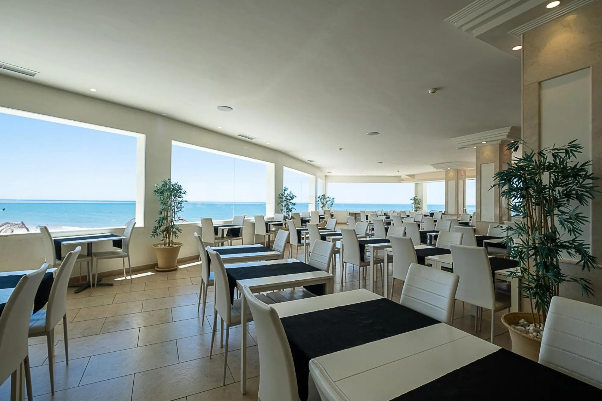 Restaurant/places to eat in ON Hotels Oceanfront Adults Designed