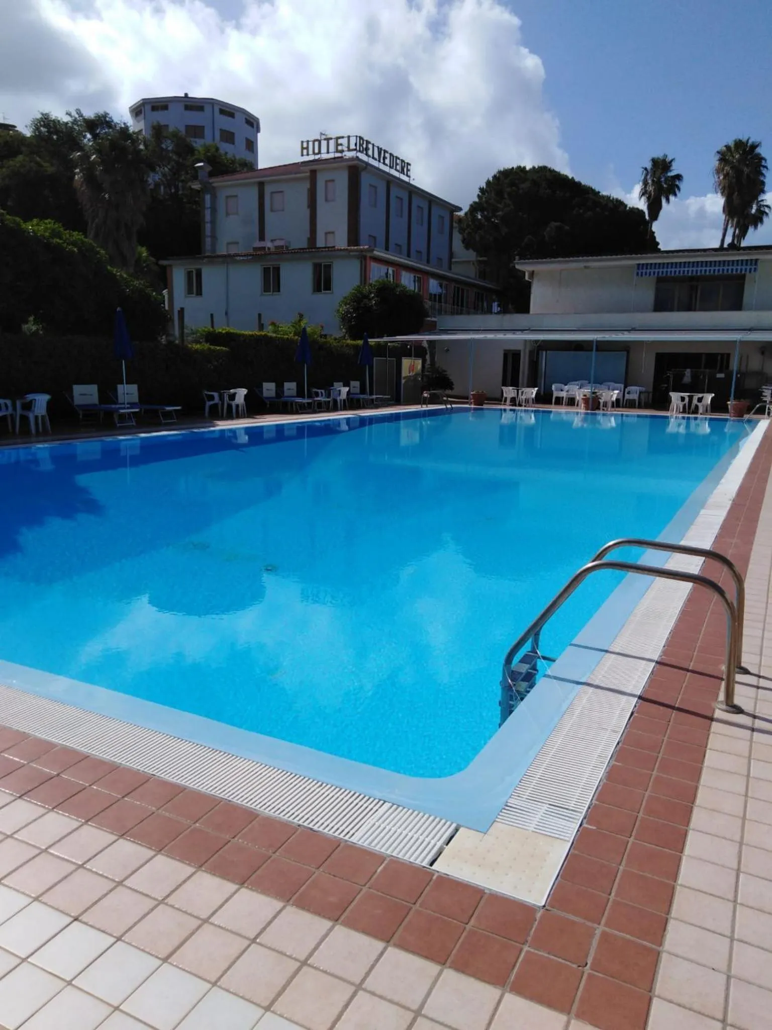 Swimming pool in Belvedere Hotel Club