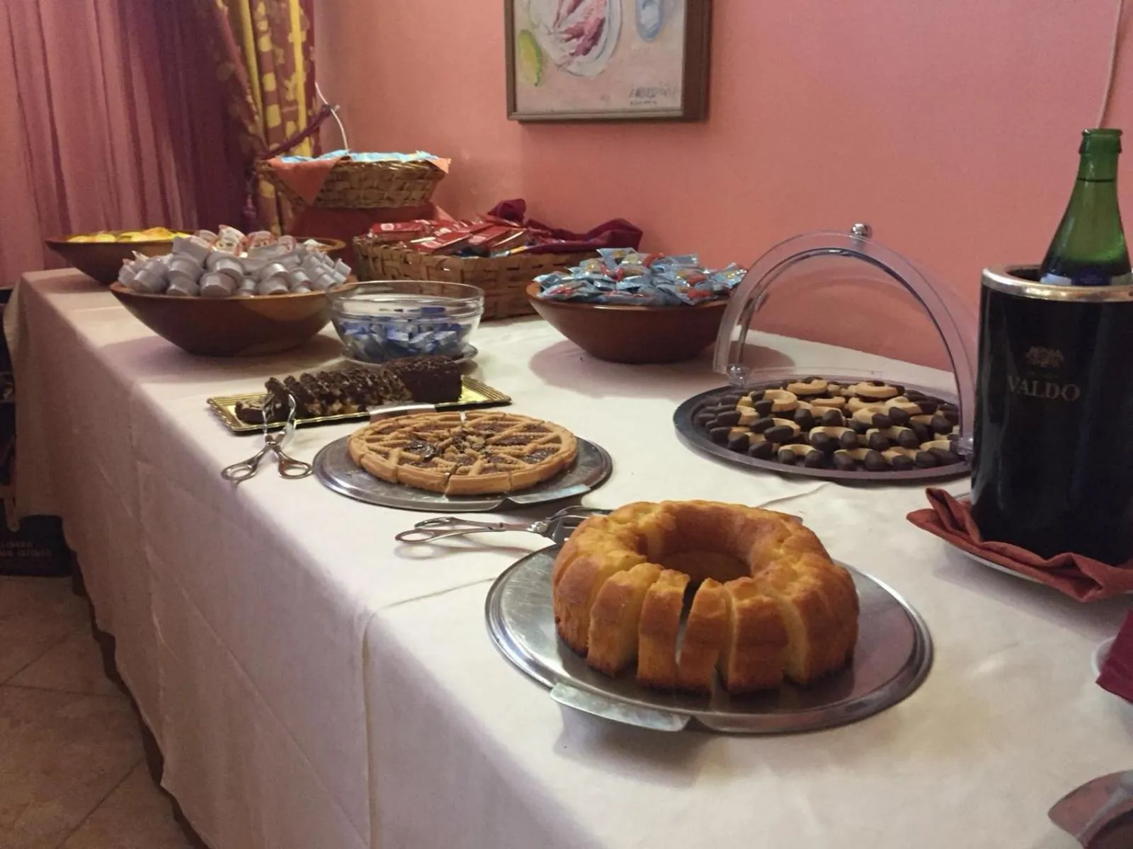 Breakfast in Belvedere Hotel Club