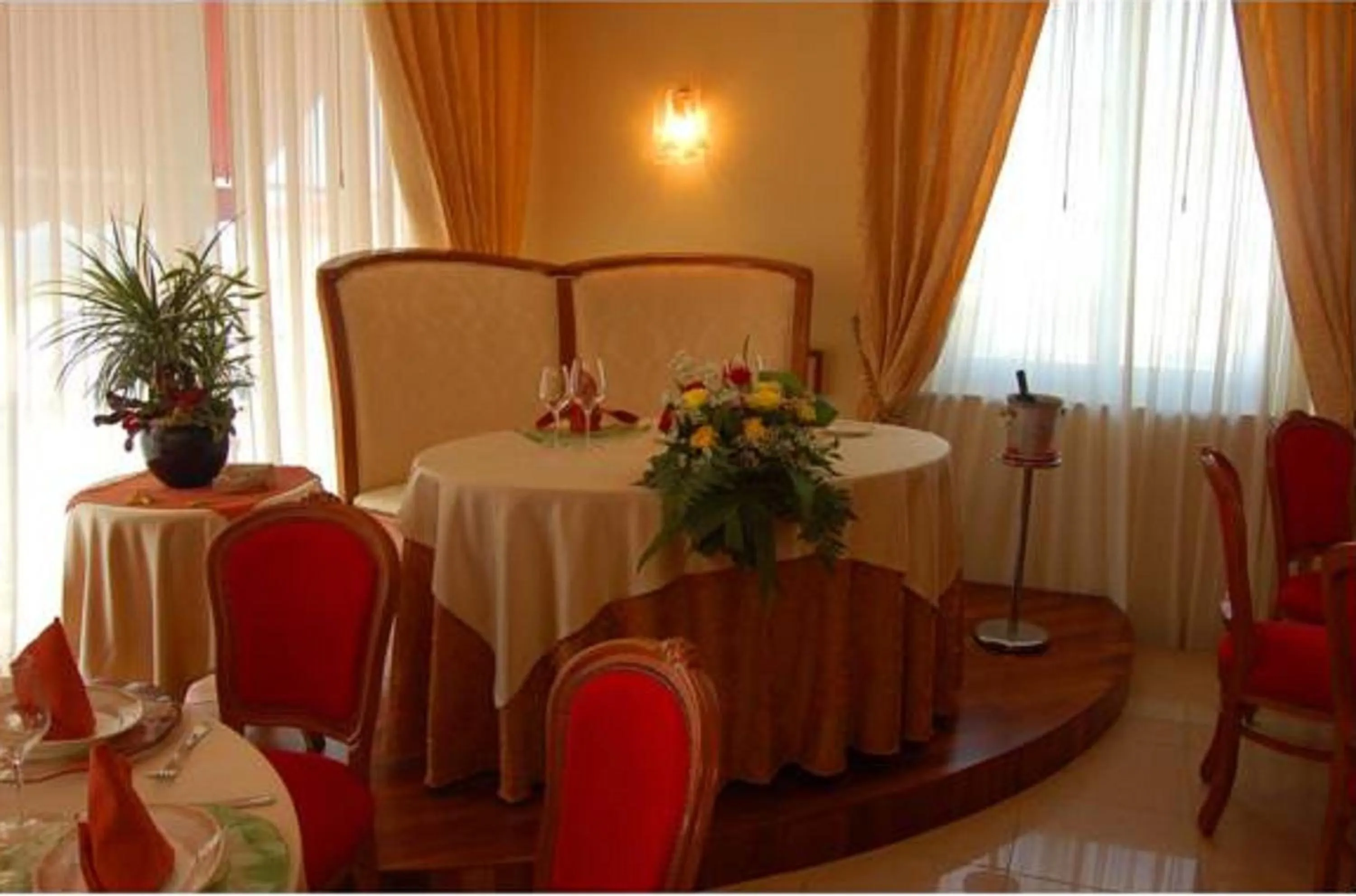 Banquet/Function facilities in Belvedere Hotel Club