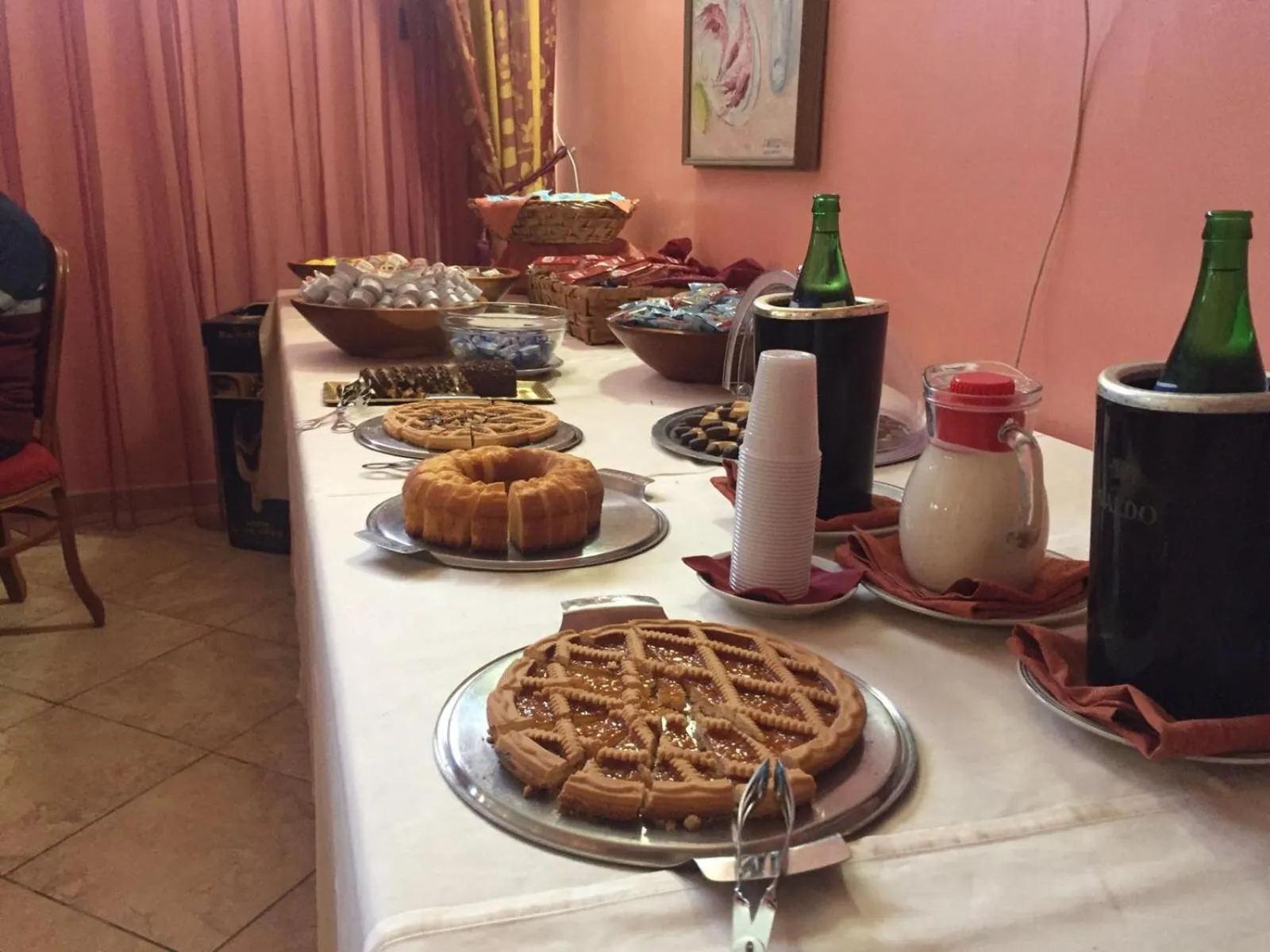 Breakfast in Belvedere Hotel Club