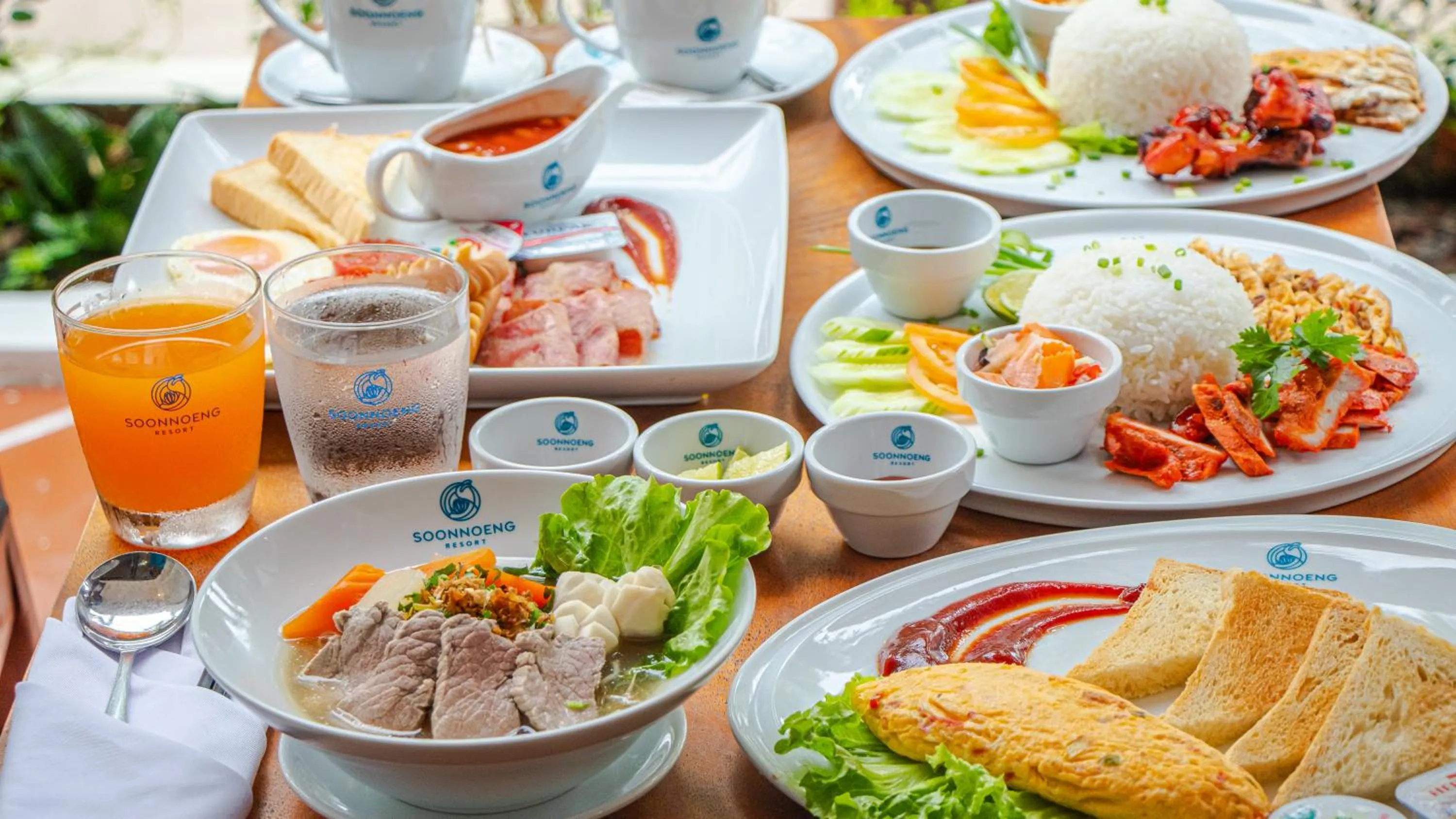 Food in SoonNoeng Resort