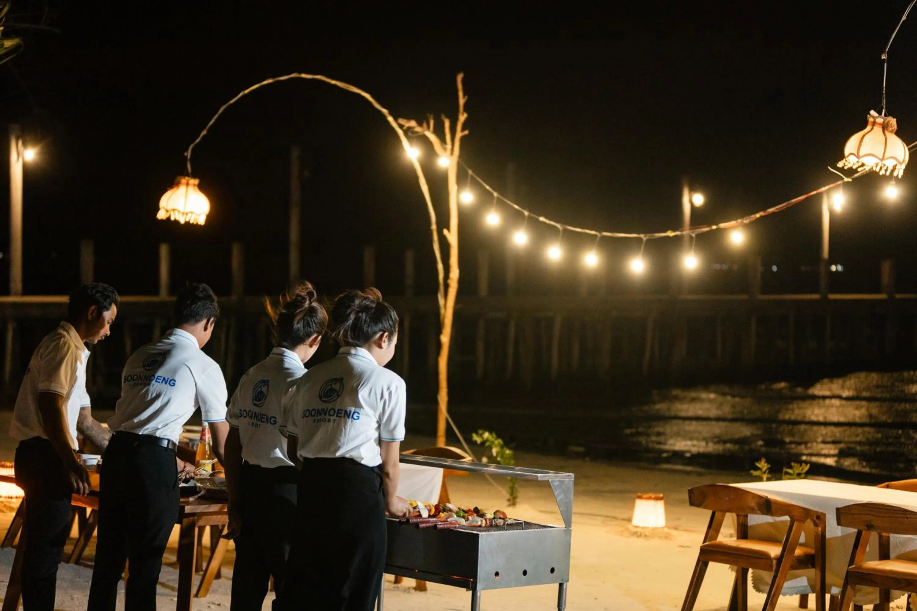 Restaurant/places to eat in SoonNoeng Resort