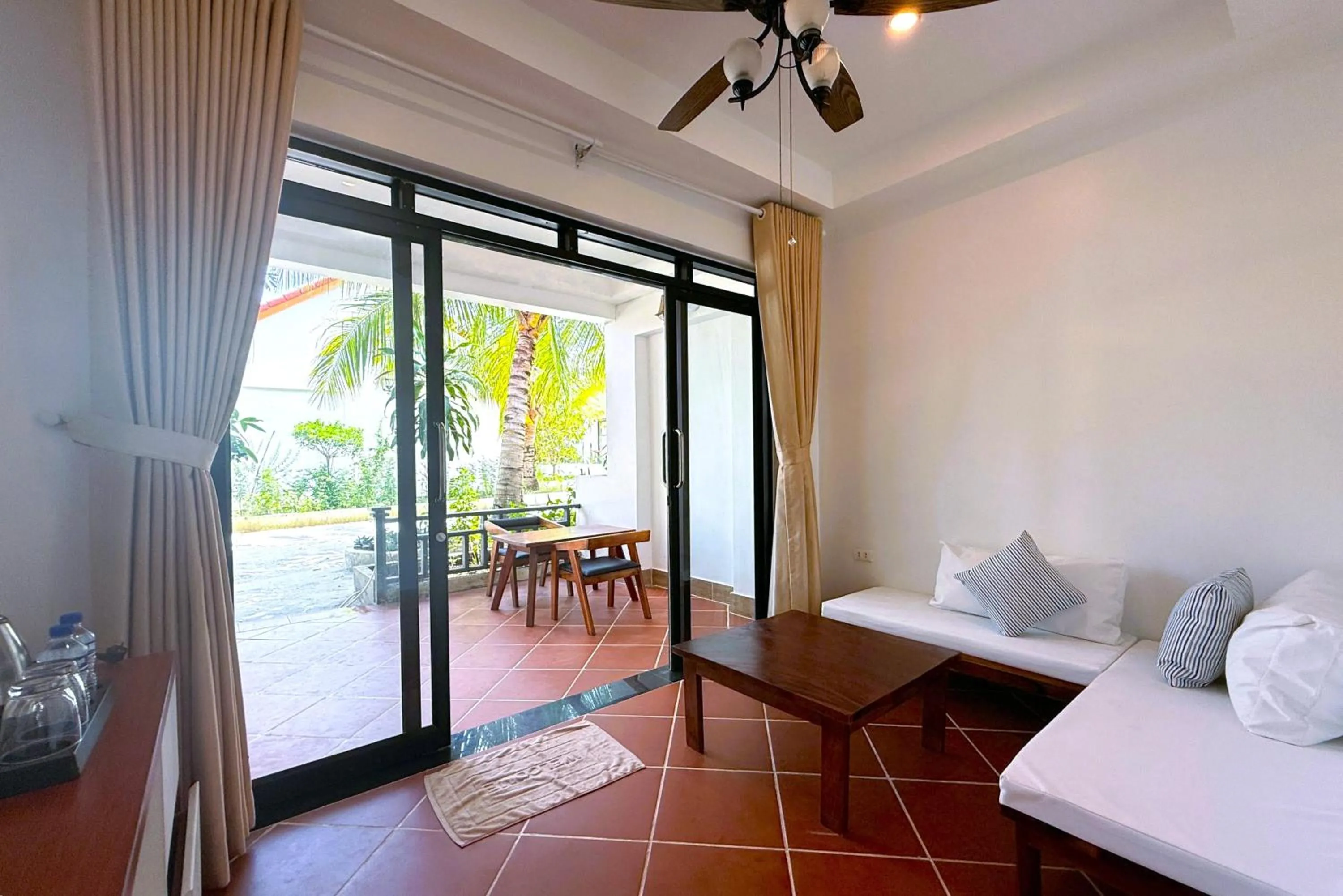 Balcony/Terrace, Bed in SoonNoeng Resort