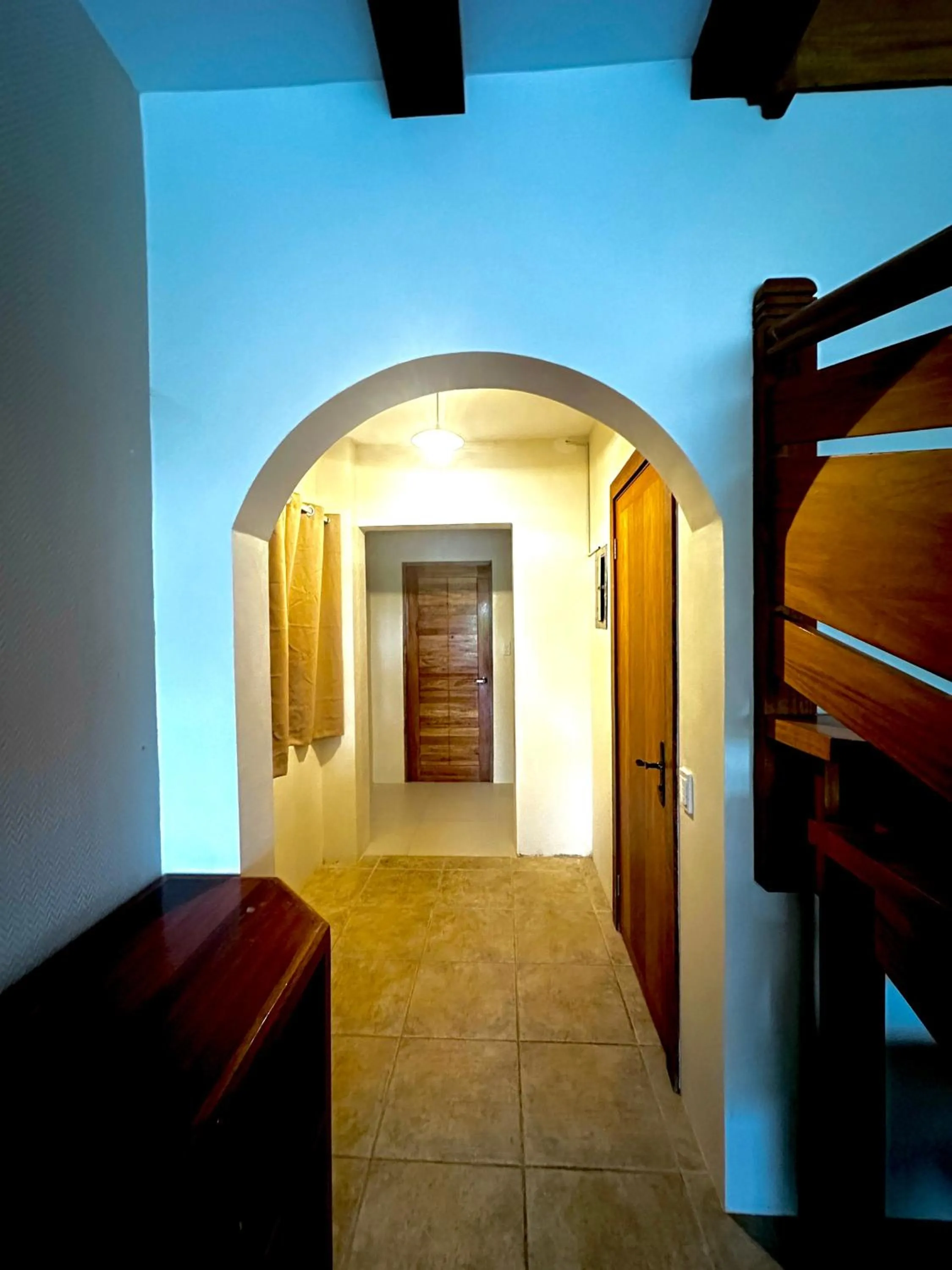 Bathroom, Bed in Bluewaves Hostel & Villa Panagsama by Hiverooms