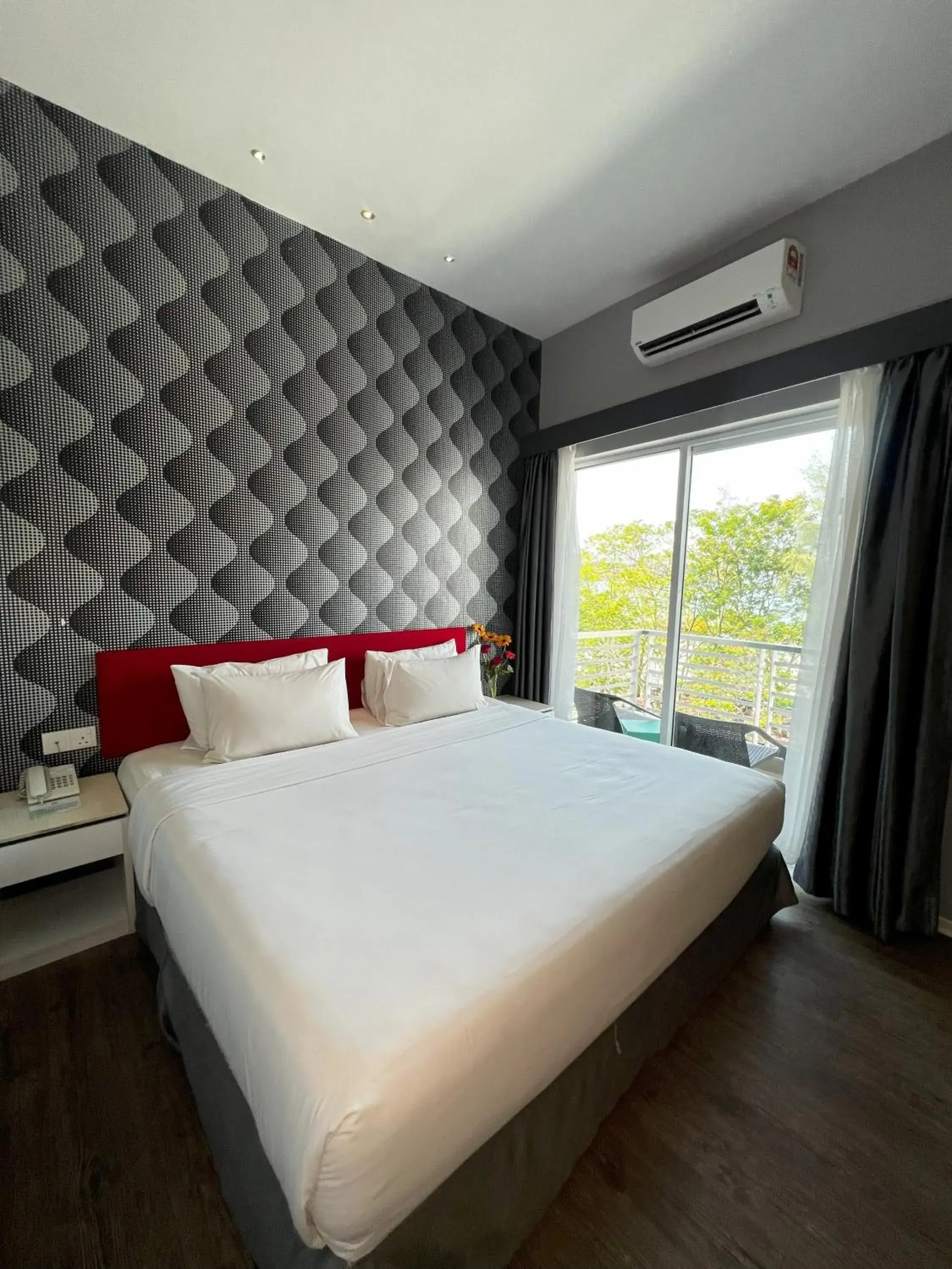 Deluxe King Room Beach Facing in Cenang Plaza Beach Hotel Deluxe King Room Beach Facing in Cenang Plaza Beach Hotel