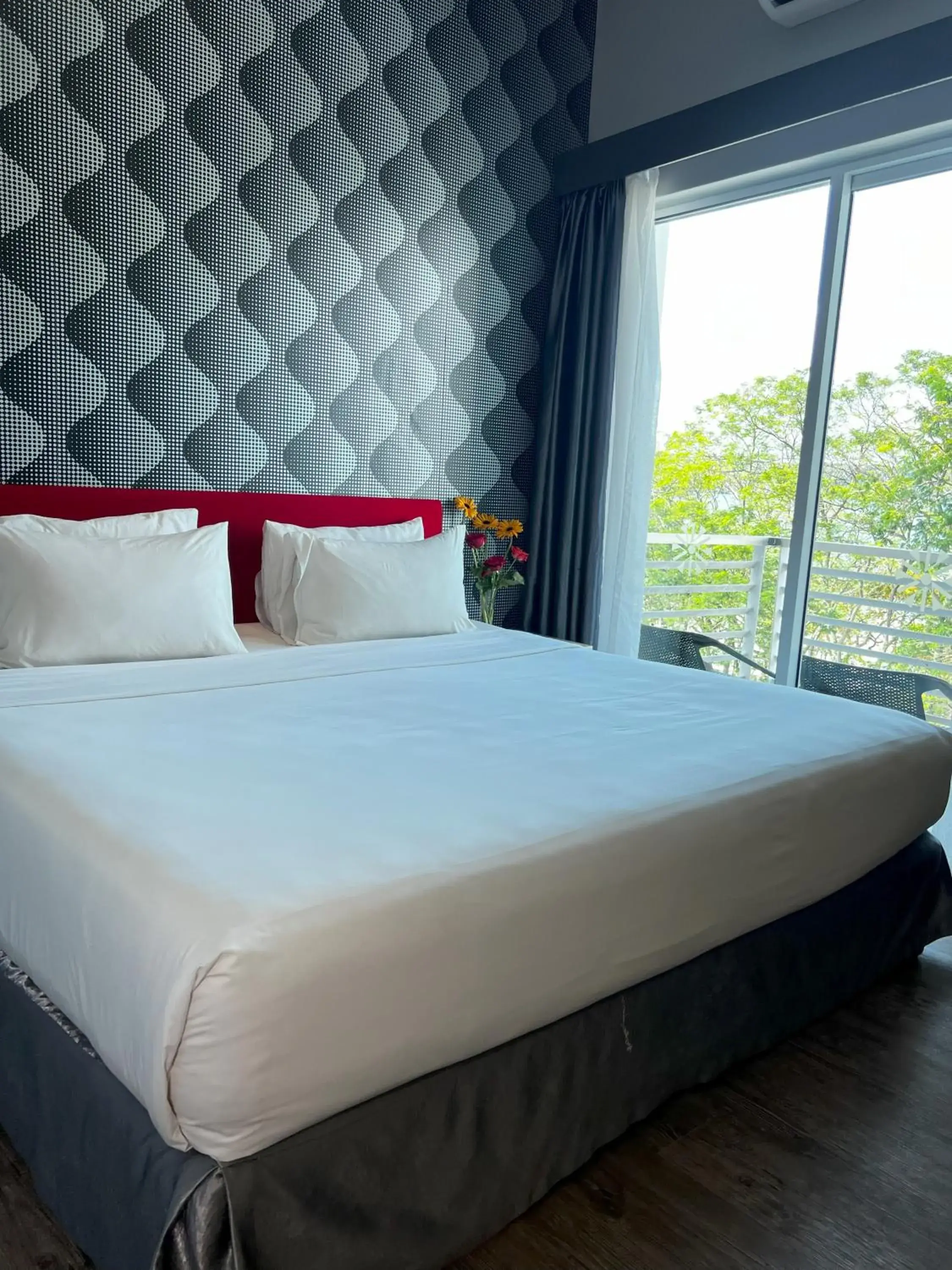 Standard King Room Beach Facing in Cenang Plaza Beach Hotel Standard King Room Beach Facing in Cenang Plaza Beach Hotel