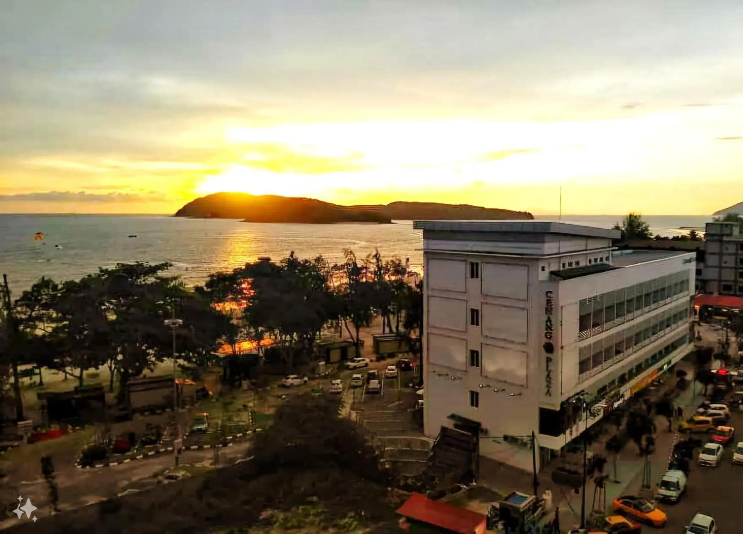 Property building in Cenang Plaza Beach Hotel Property building in Cenang Plaza Beach Hotel