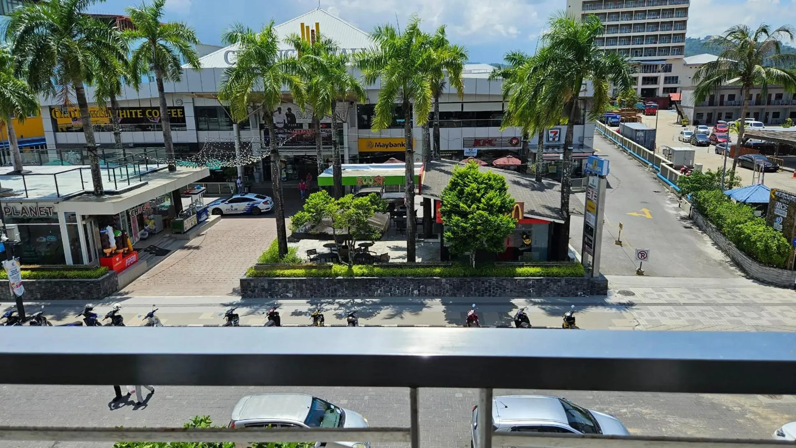 Street view in Cenang Plaza Beach Hotel Street view in Cenang Plaza Beach Hotel