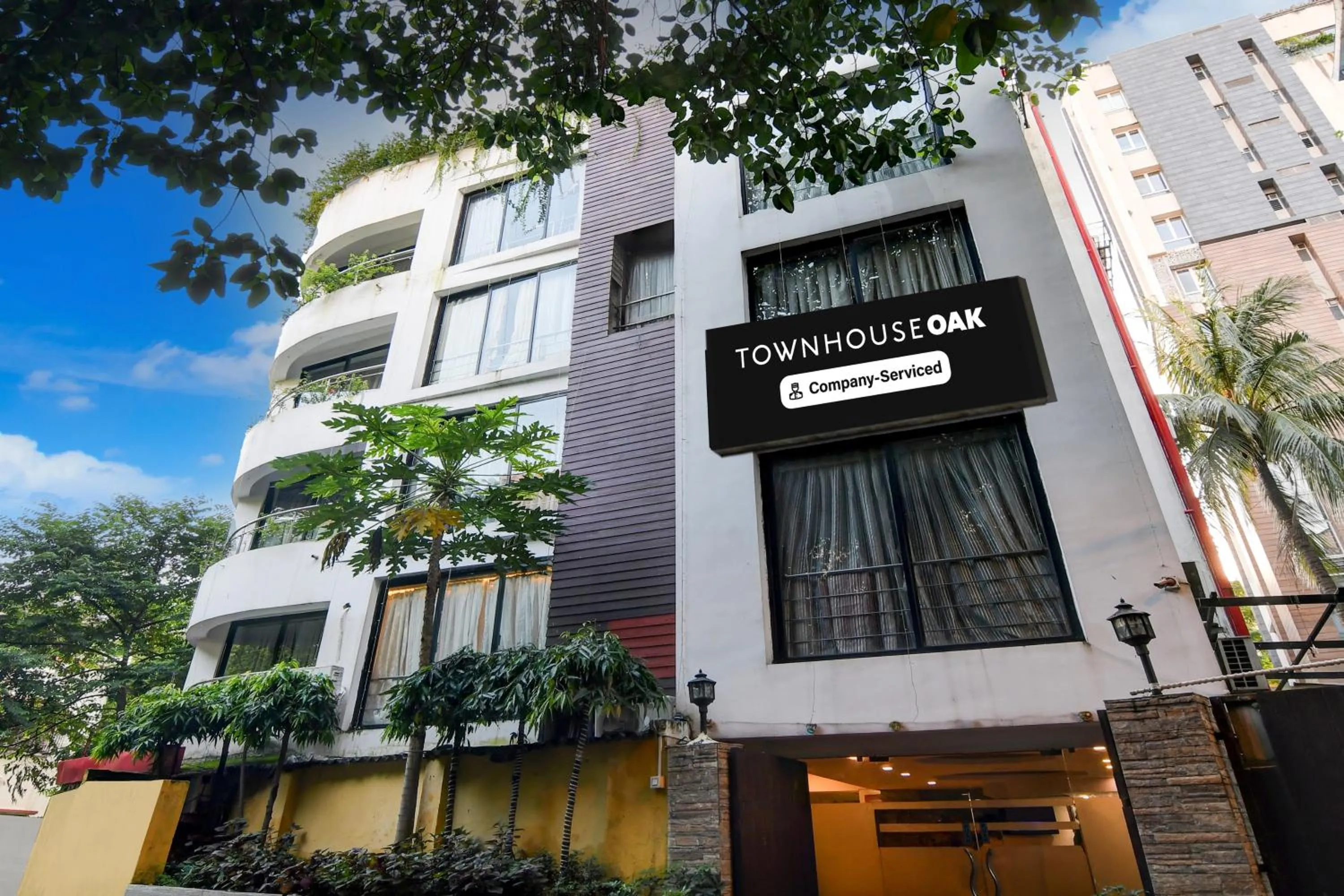 Facade/entrance in Super Townhouse Oak Ballygunge Formerly Hotel Lovelock