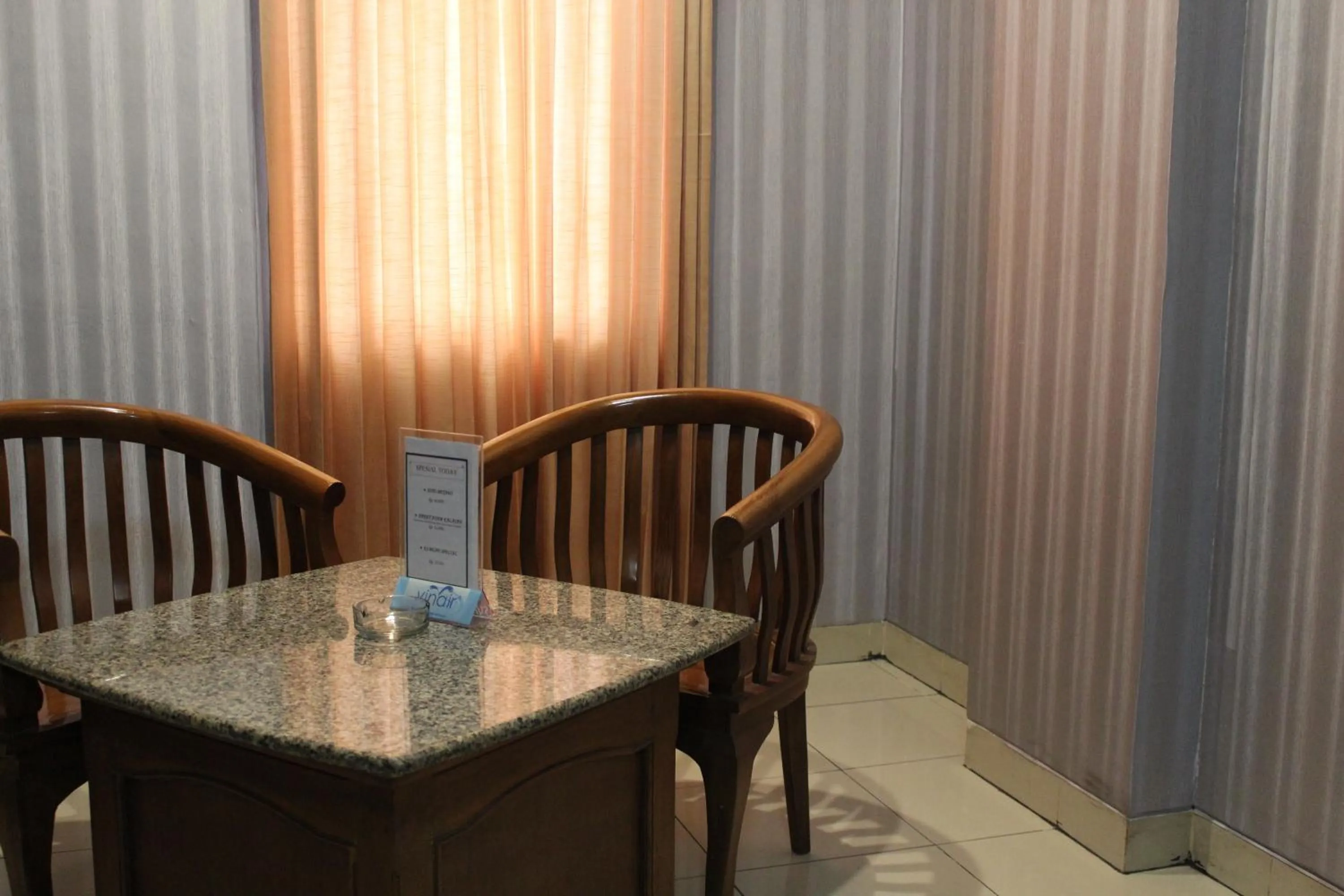 Hotel 678 Kemang Powered By Cocotel