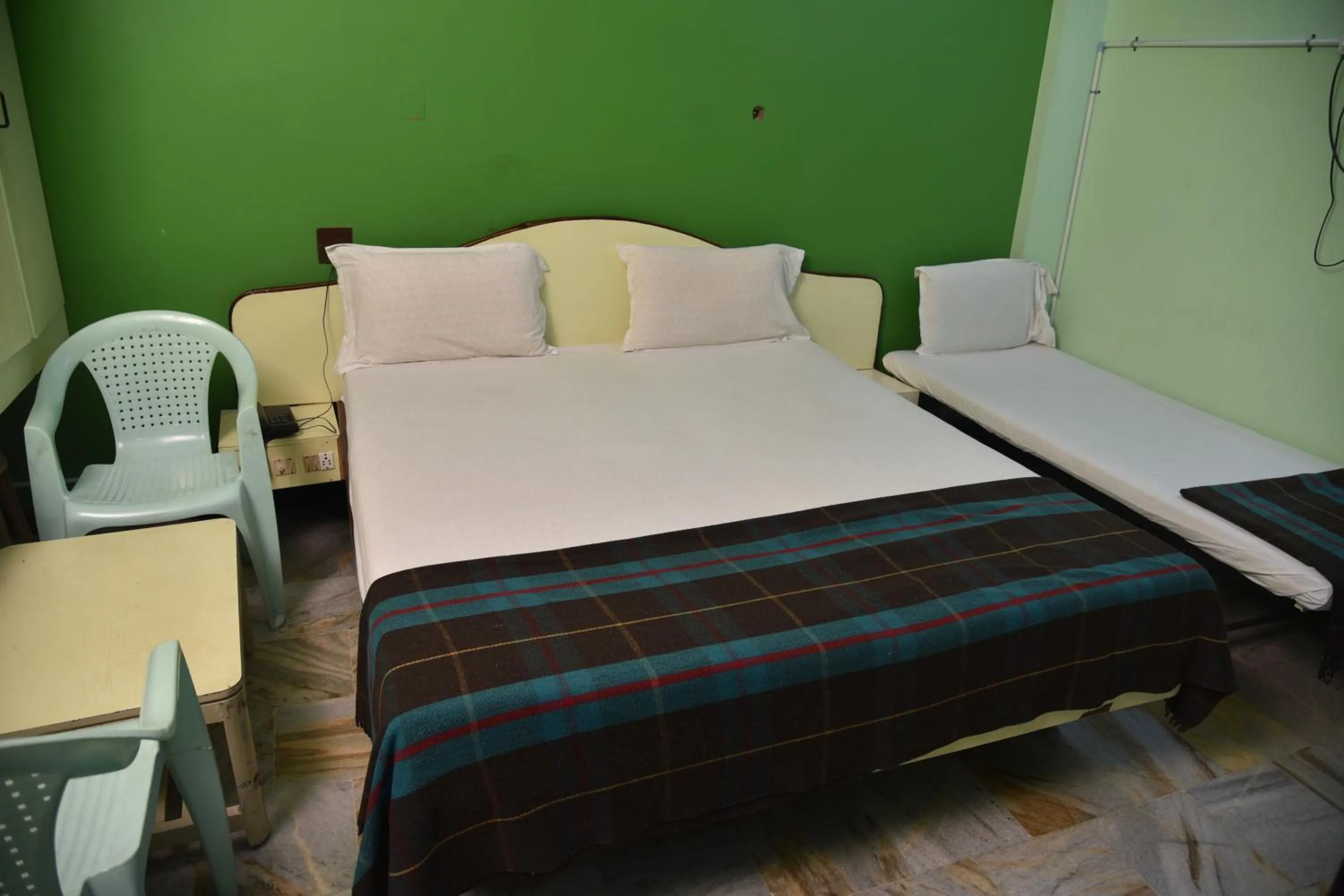 Photo of the whole room, Bed in Hotel chela