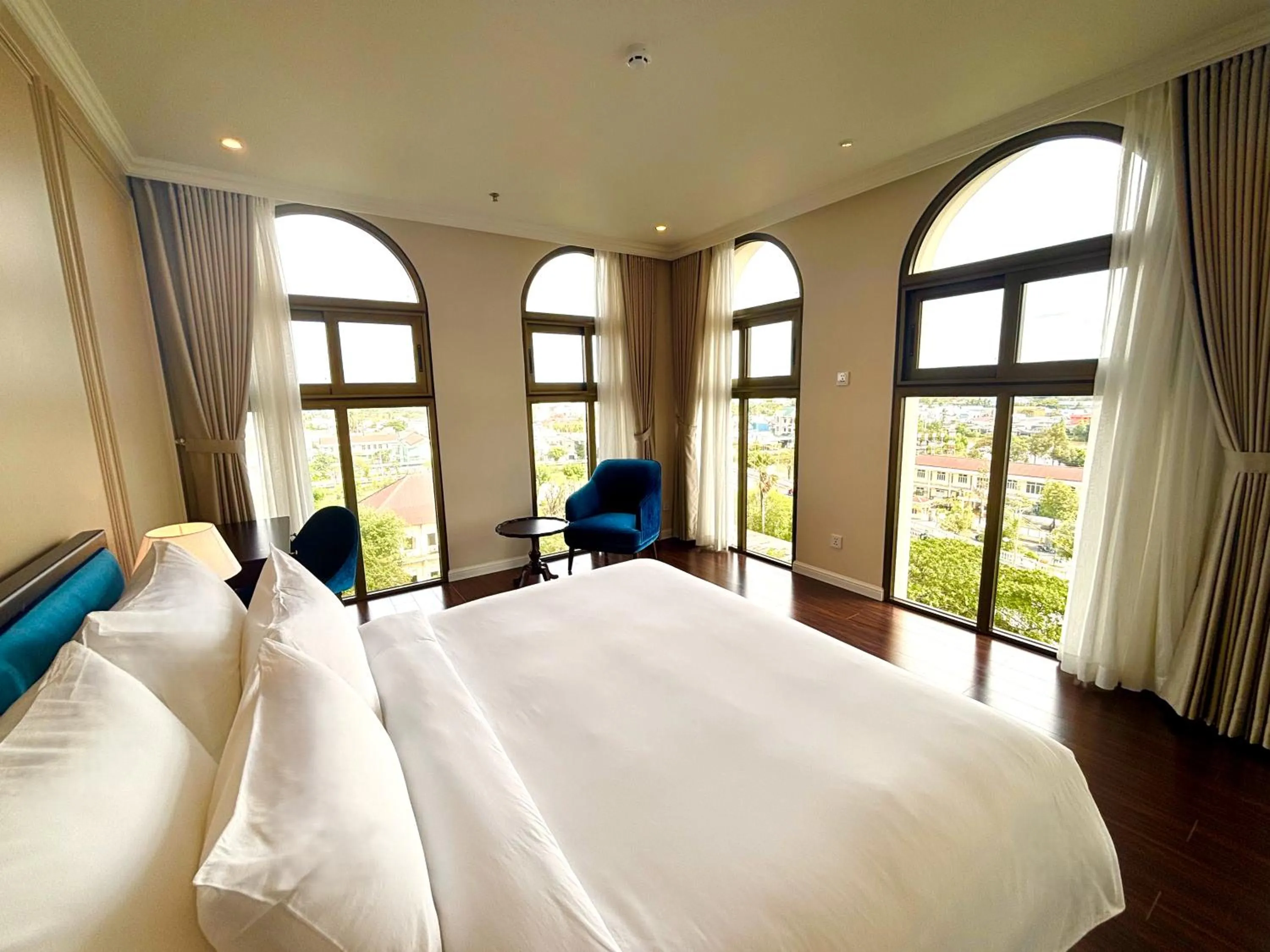 Bedroom, Bed in Hotel Công Tử Bạc Liêu