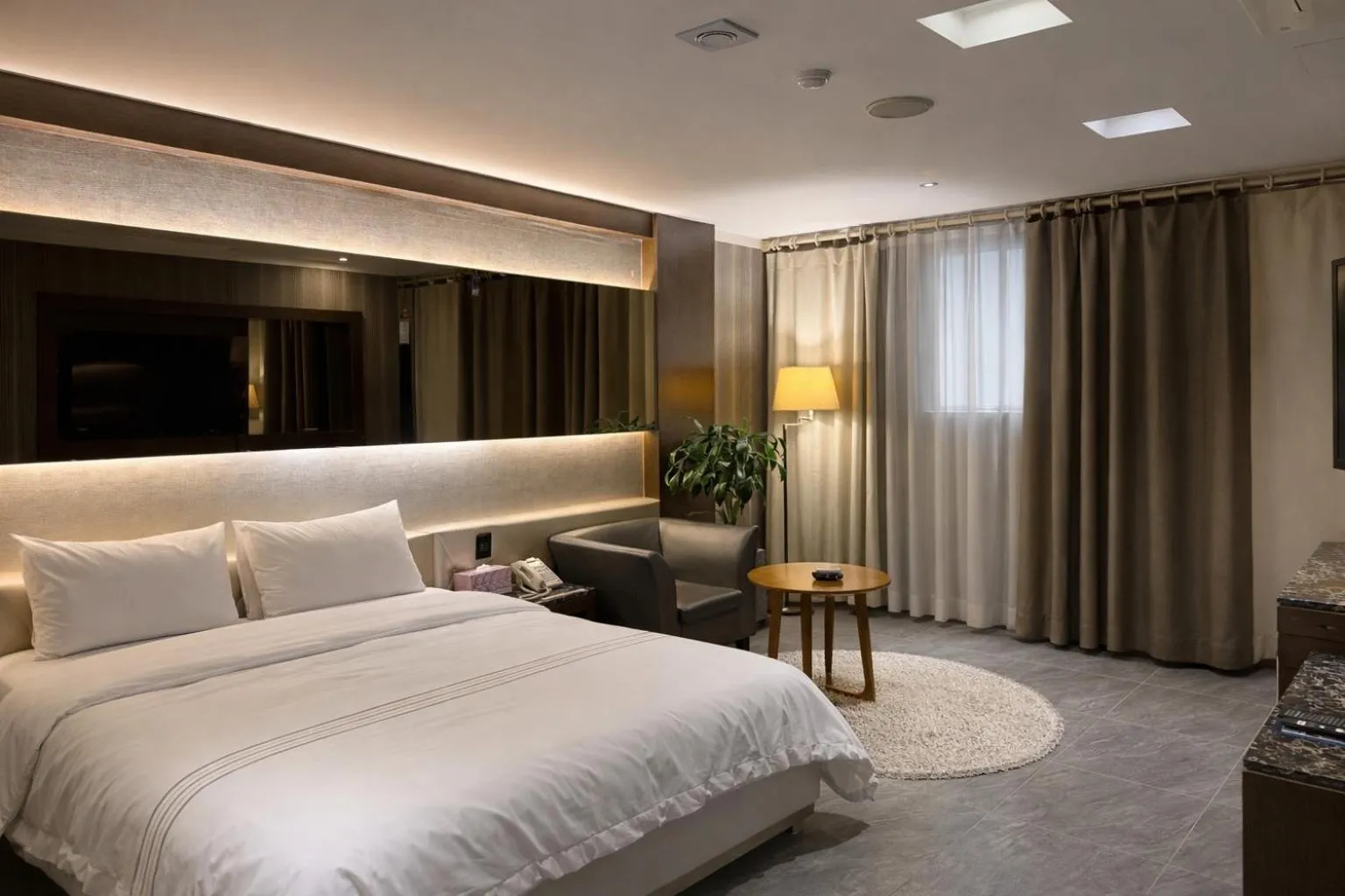 Bed in Zenith Tourist Hotel