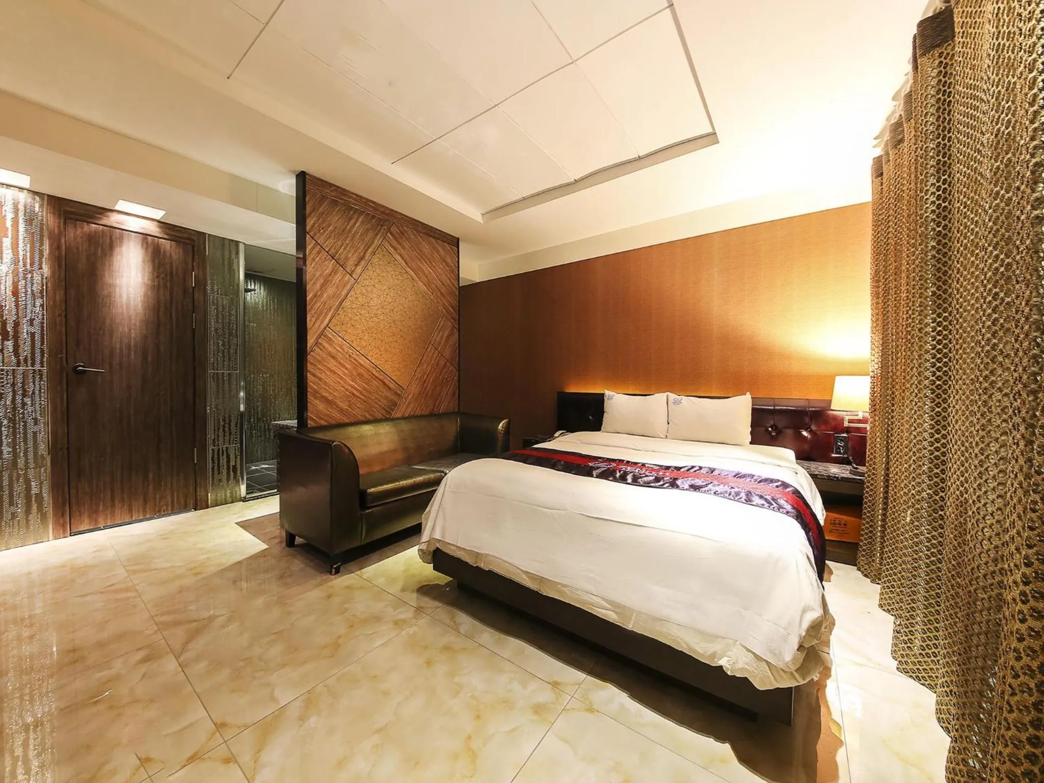 Bed in Zenith Tourist Hotel