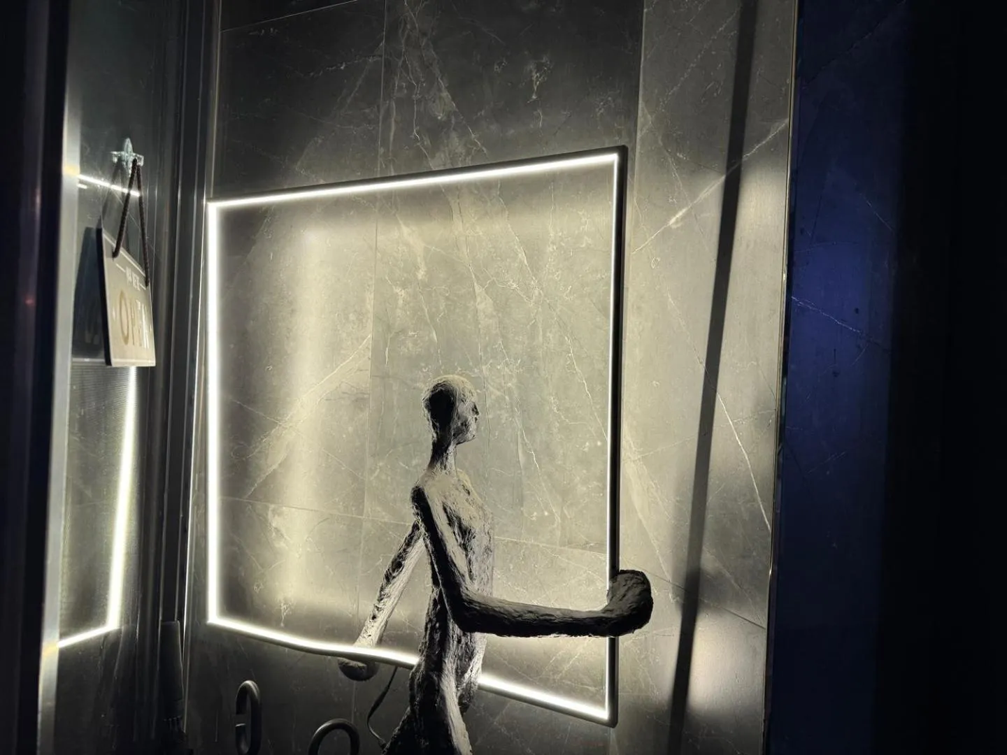 Restaurant/places to eat in Zenith Tourist Hotel