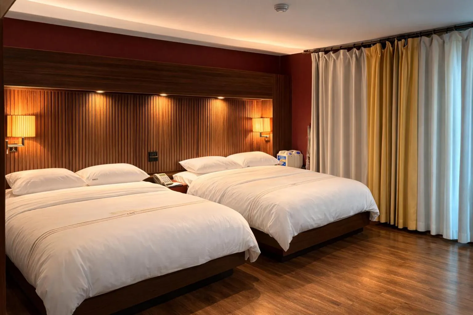 Bed in Zenith Tourist Hotel