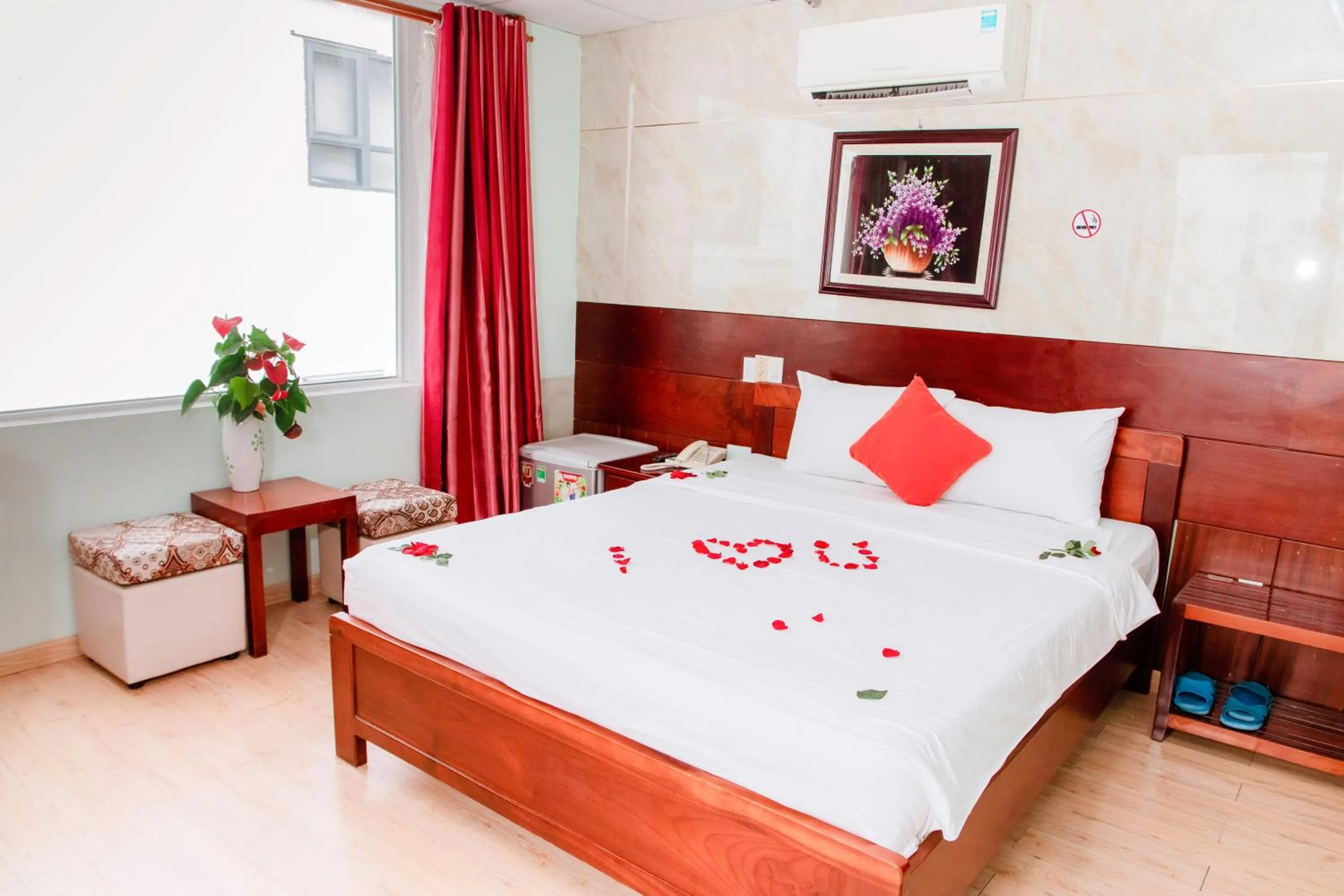 Bed in Art Deluxe Hotel