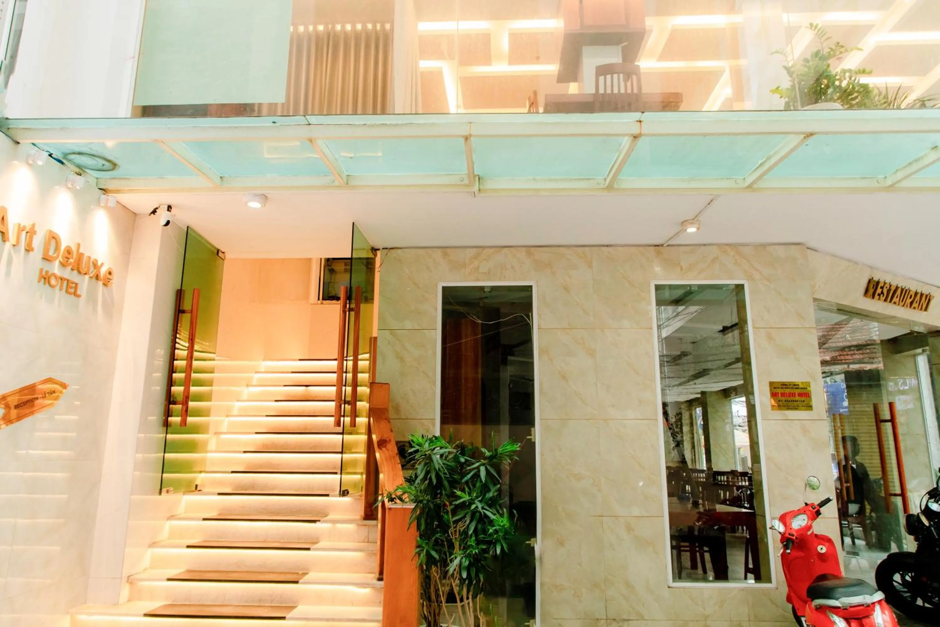 Facade/entrance in Art Deluxe Hotel