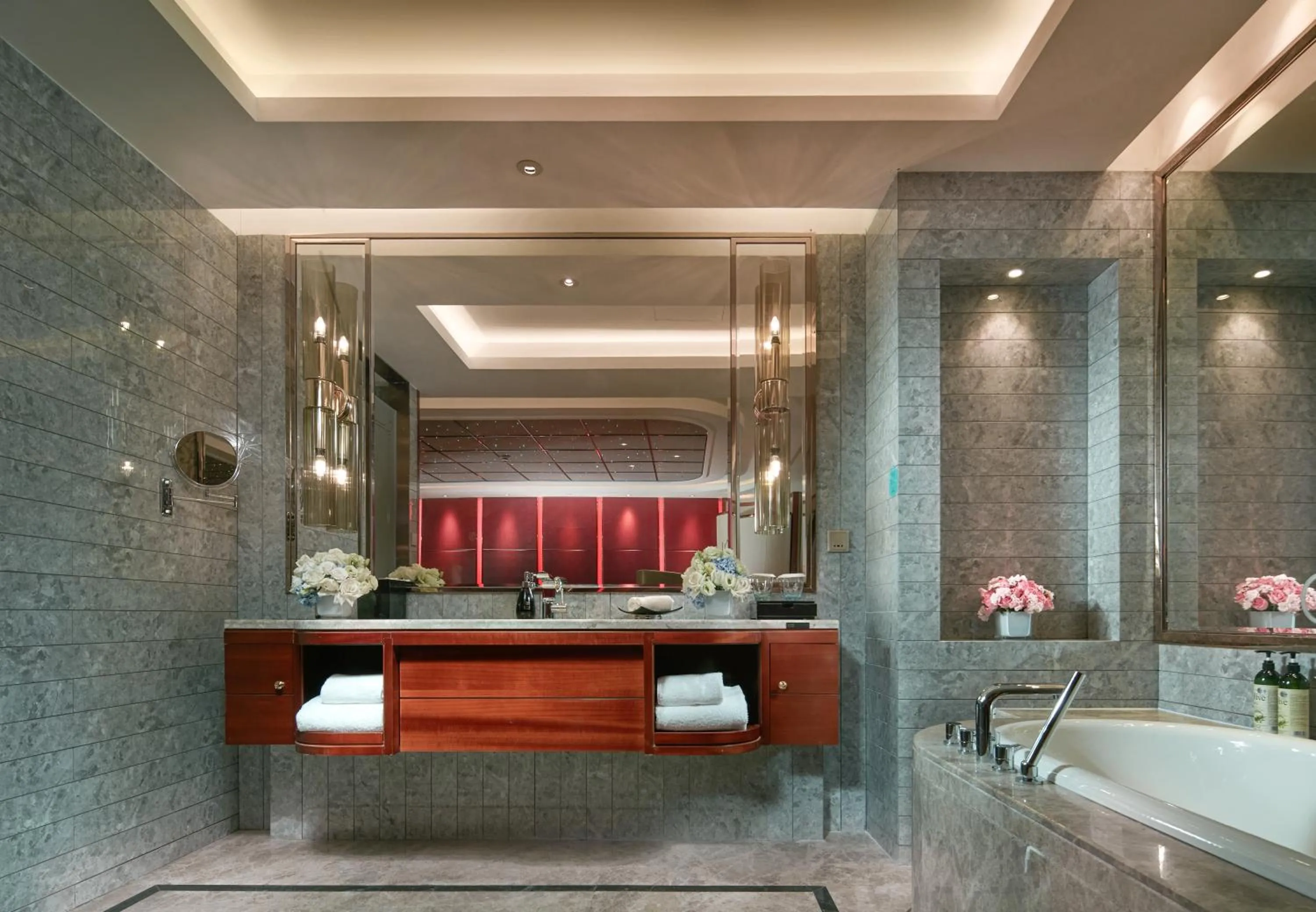 Bathroom in Wen Ling International Hotel