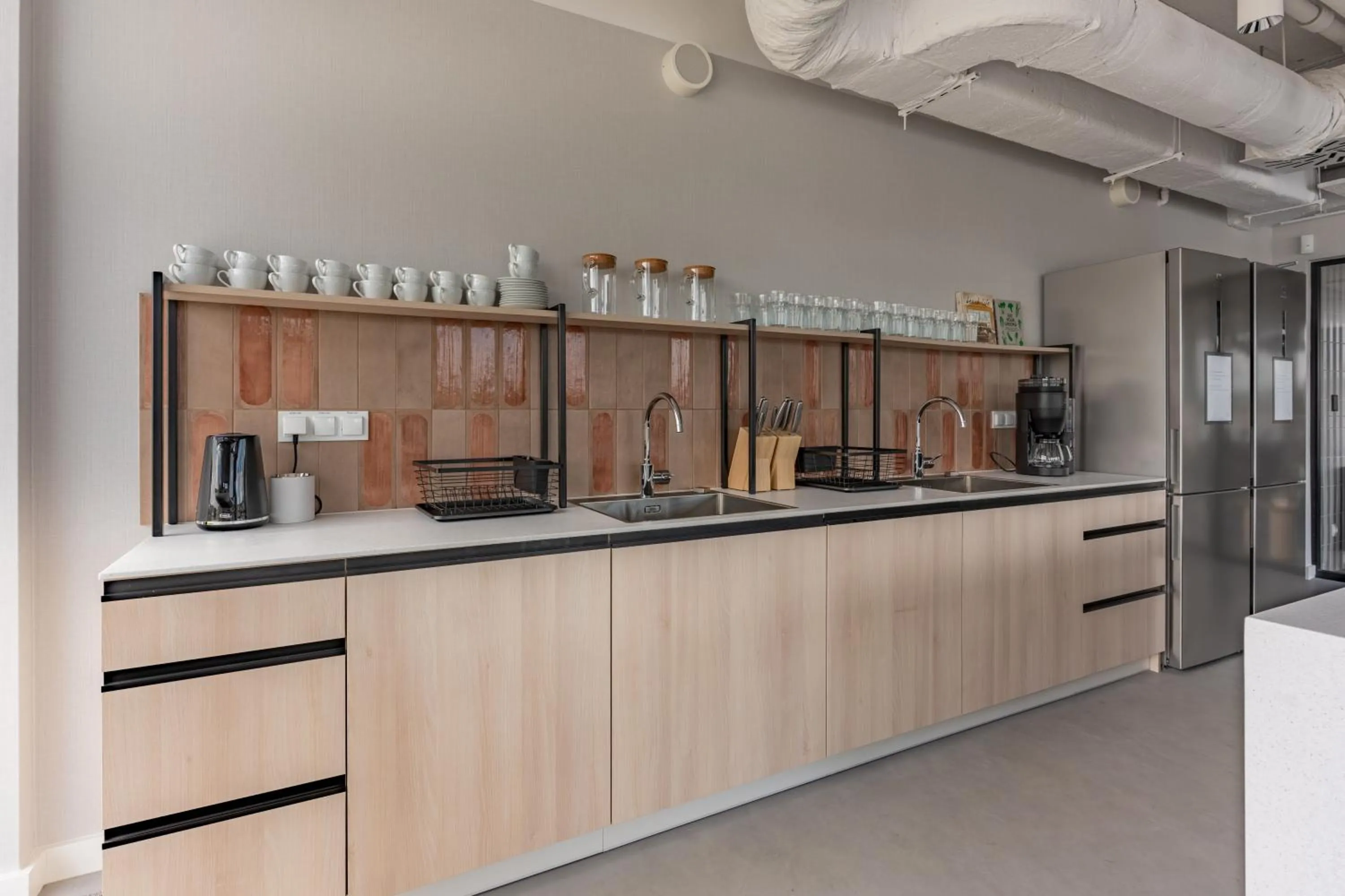 Communal kitchen in Noli Gdansk Riverside