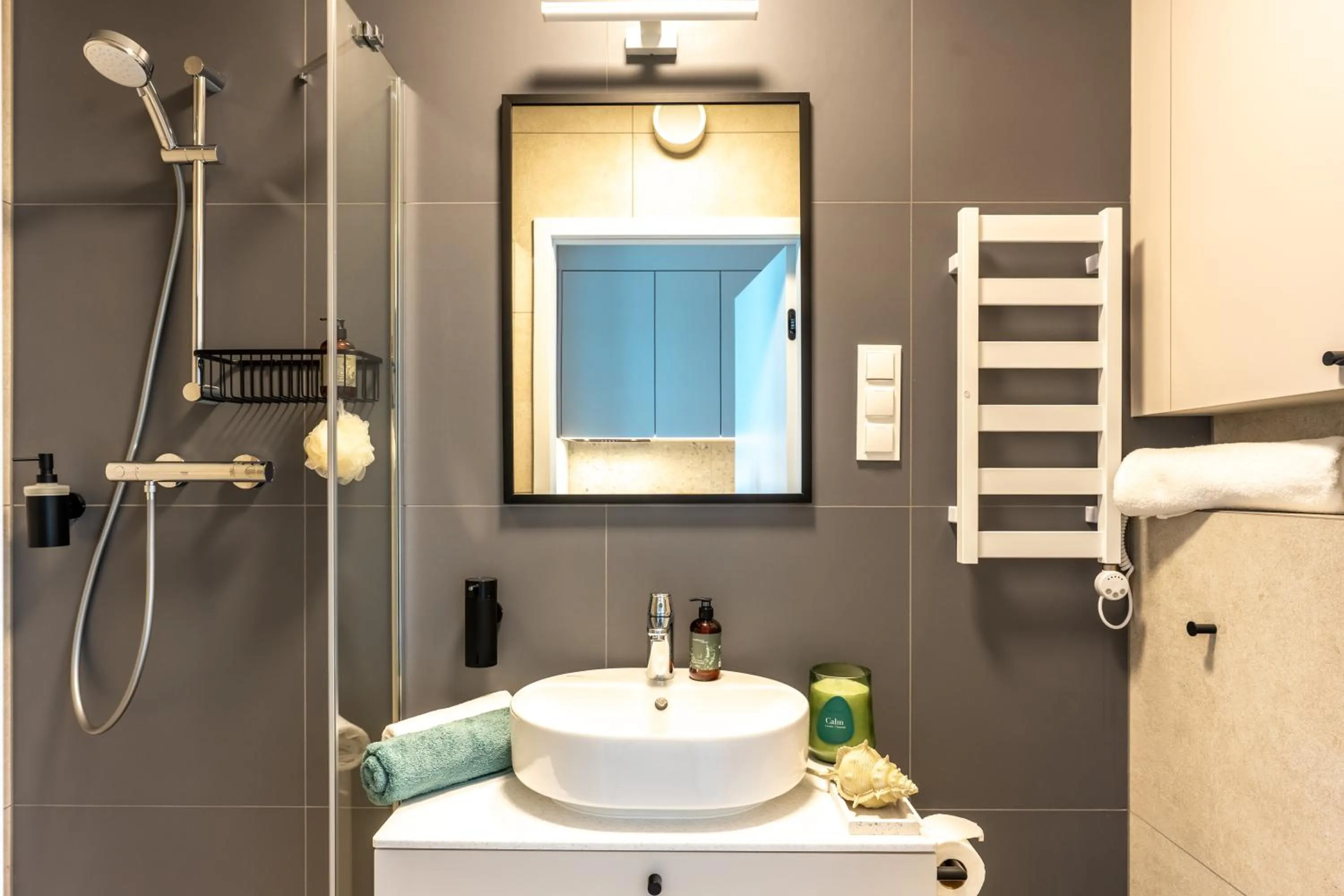 Shower in Noli Gdansk Riverside