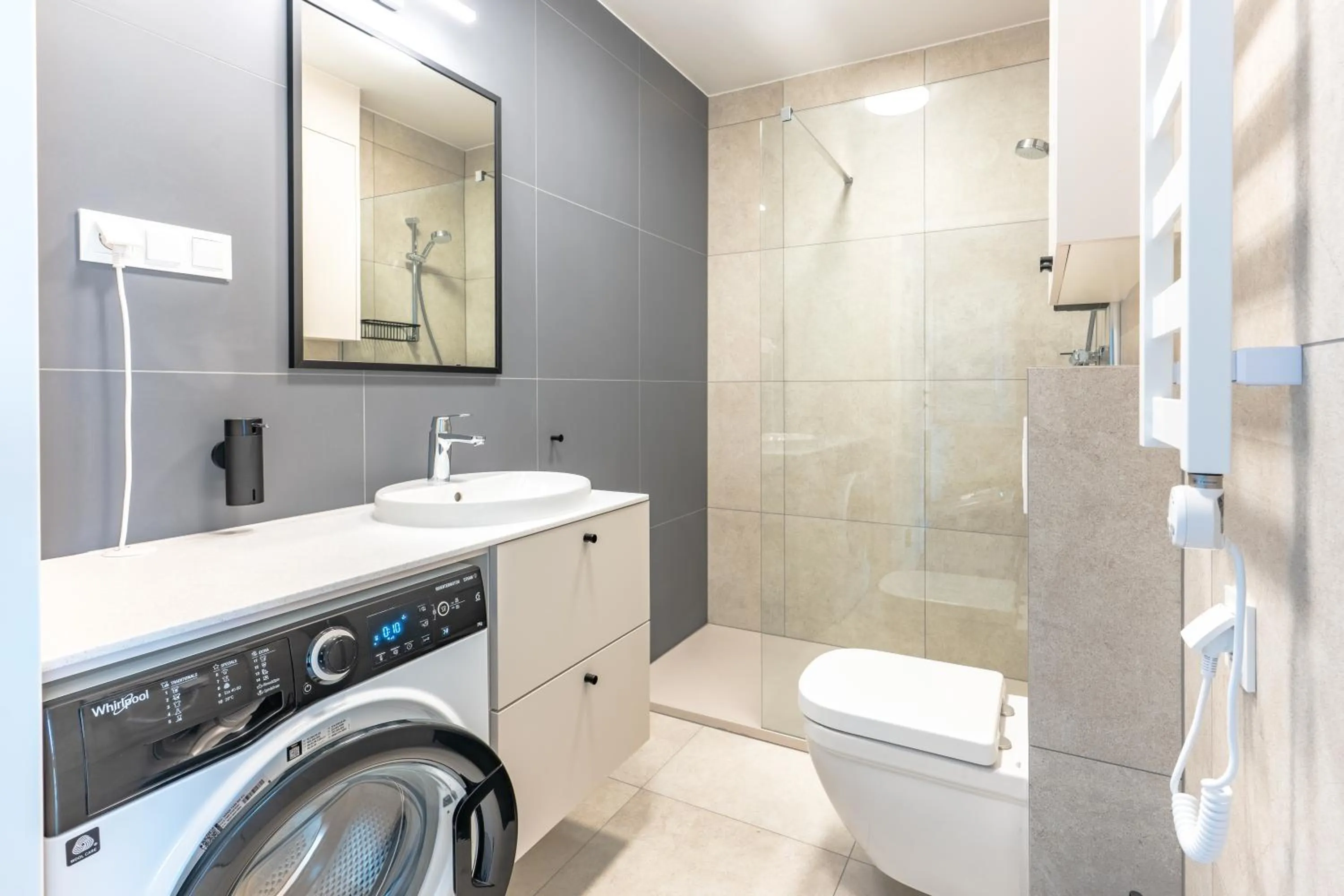 Shower in Noli Gdansk Riverside