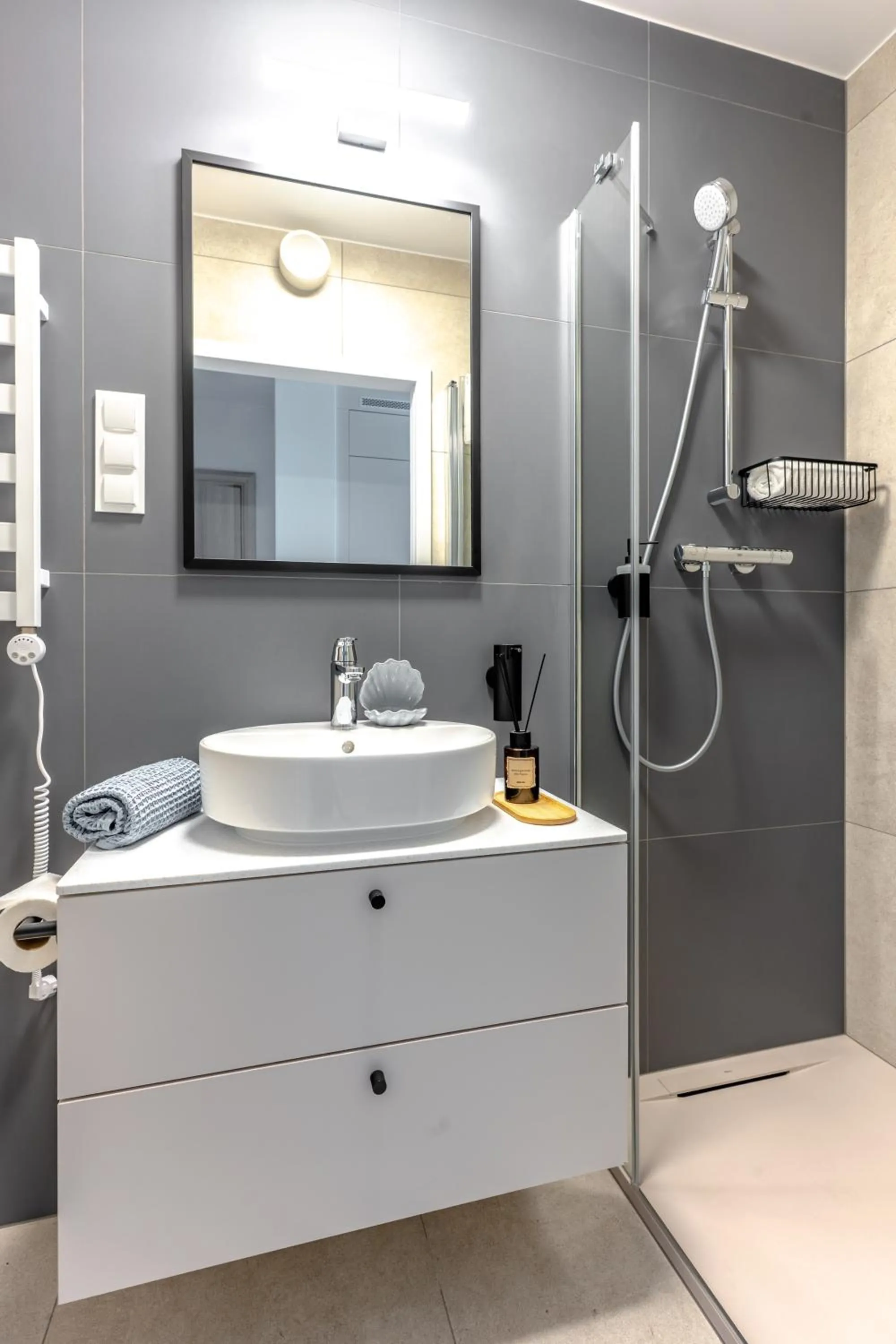 Shower in Noli Gdansk Riverside