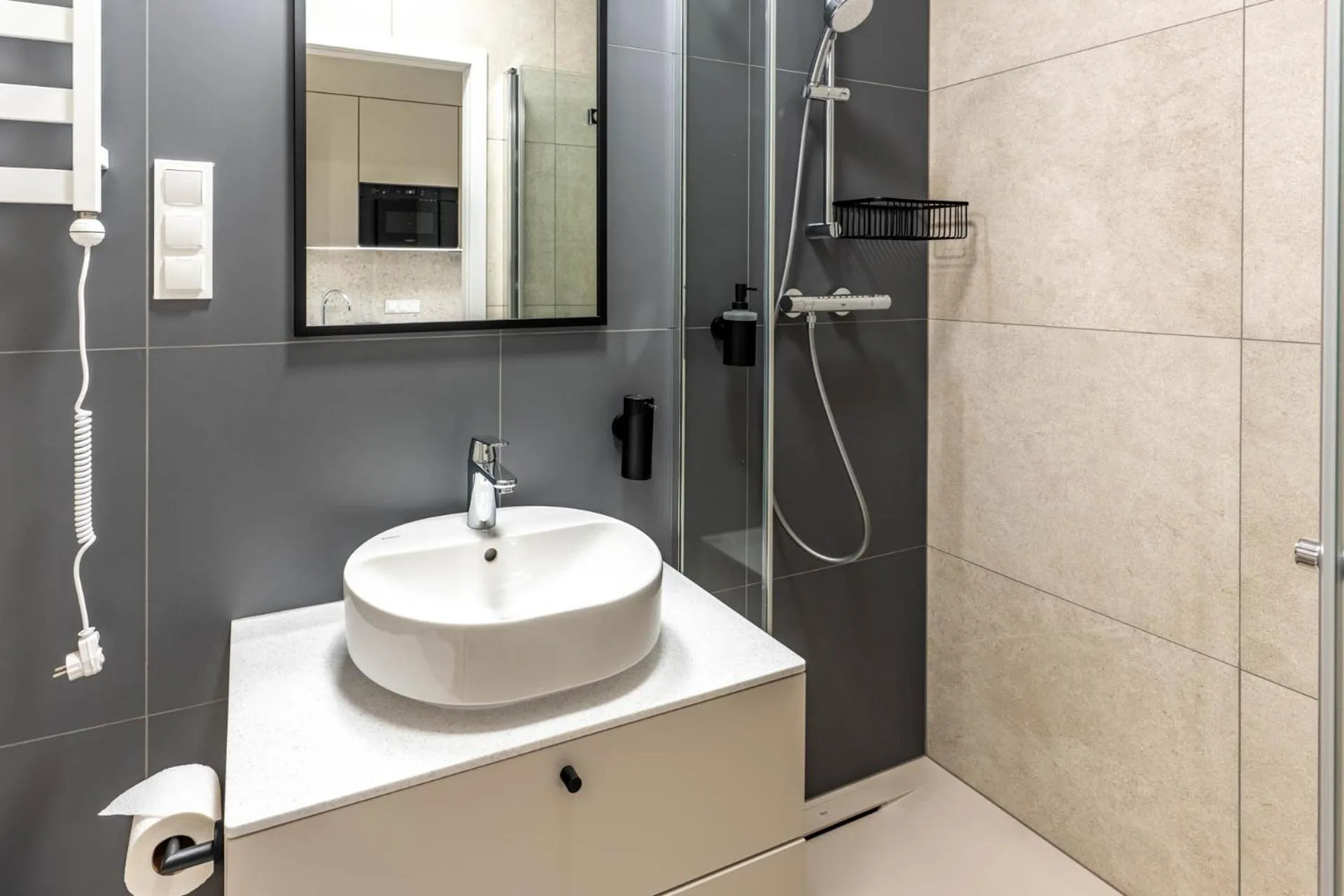 Shower in Noli Gdansk Riverside