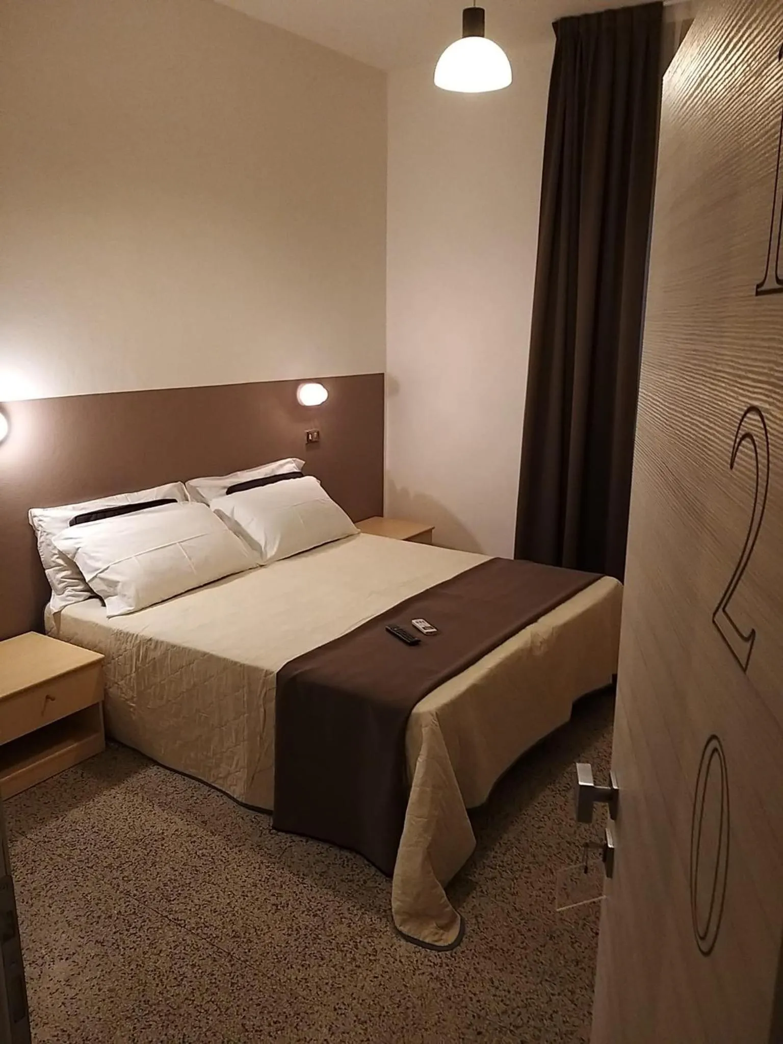 Bed in Hotel Ideal