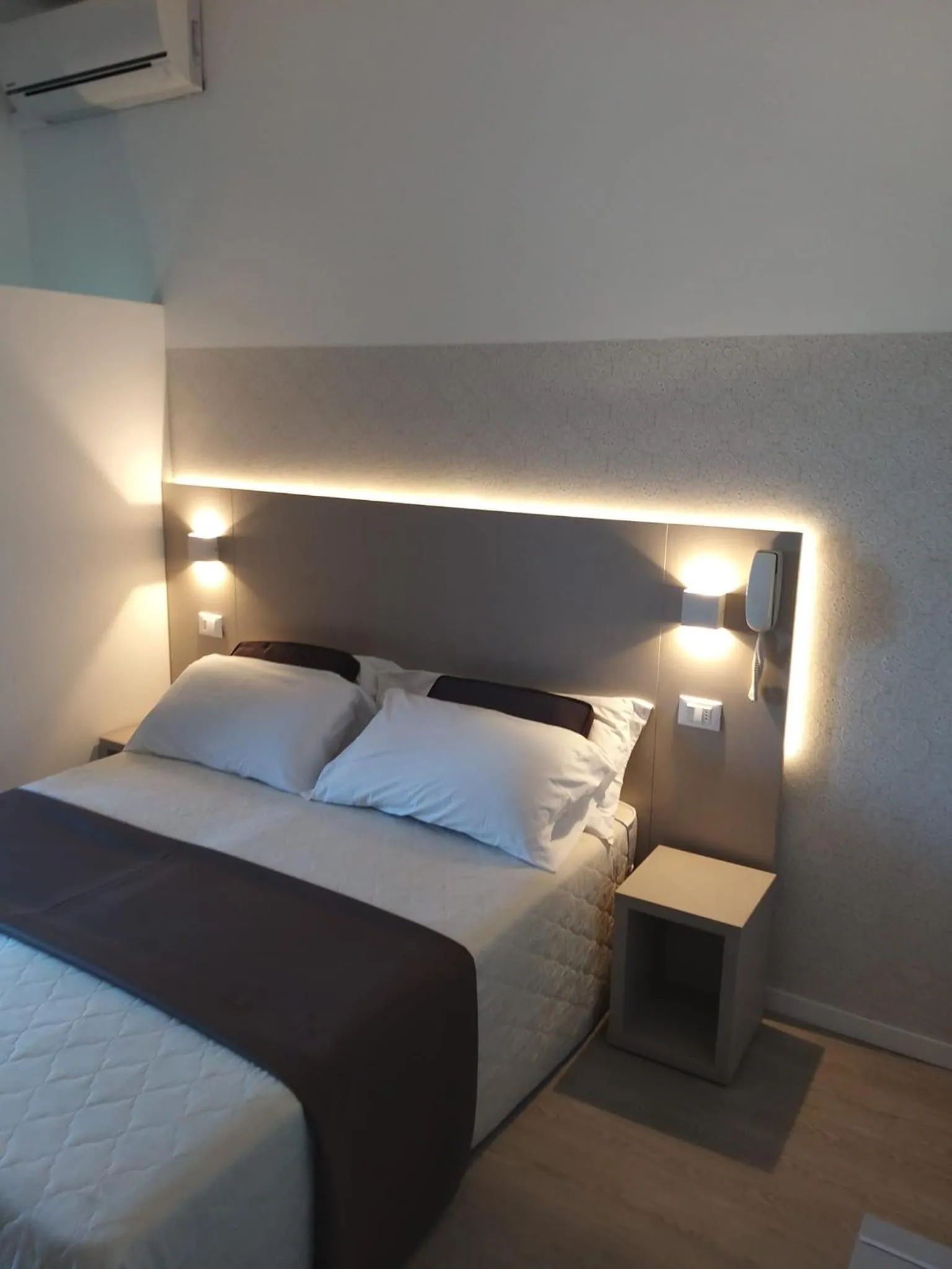 Bed in Hotel Ideal