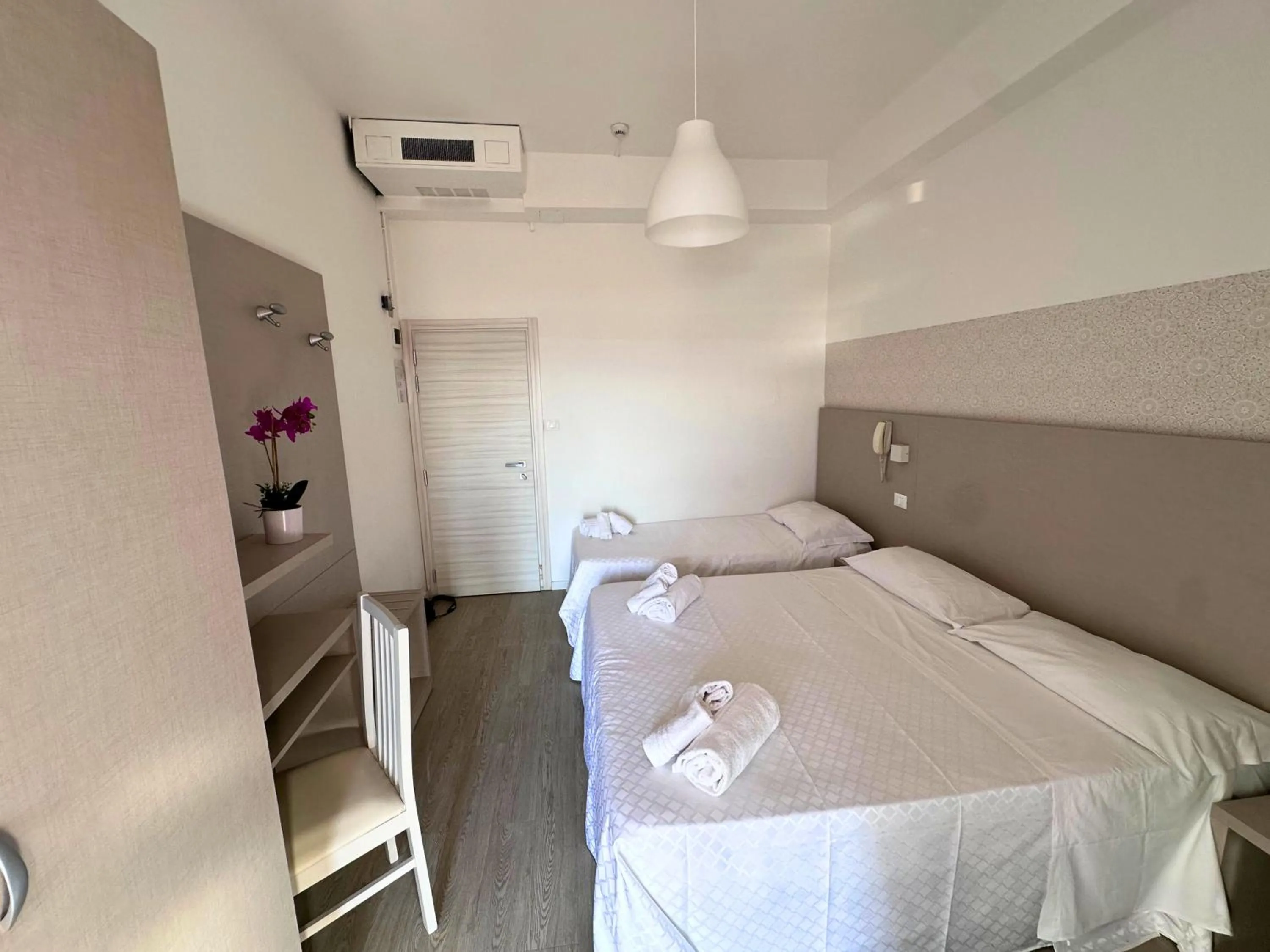 Bed in Hotel Ideal