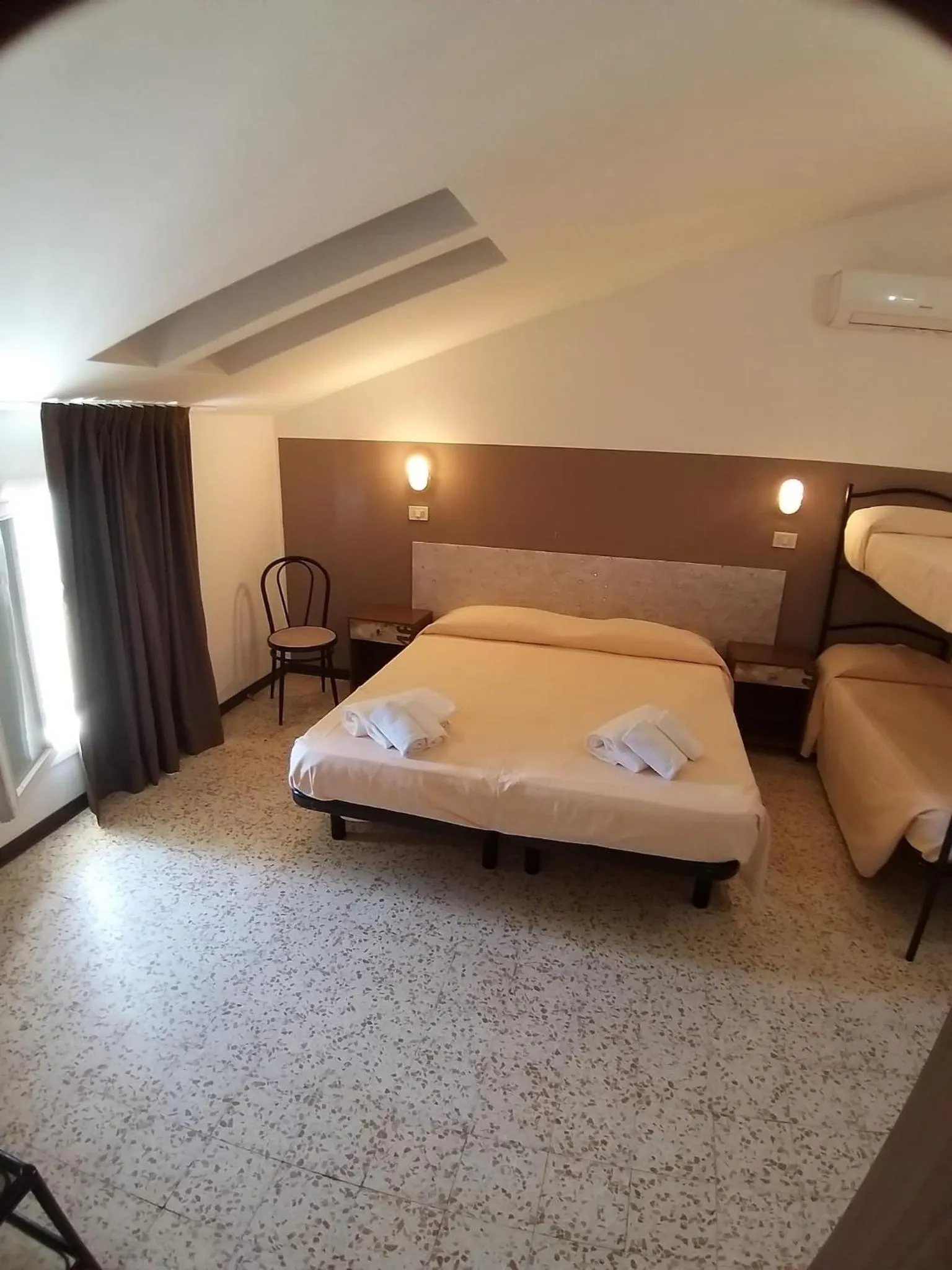 Bed in Hotel Ideal